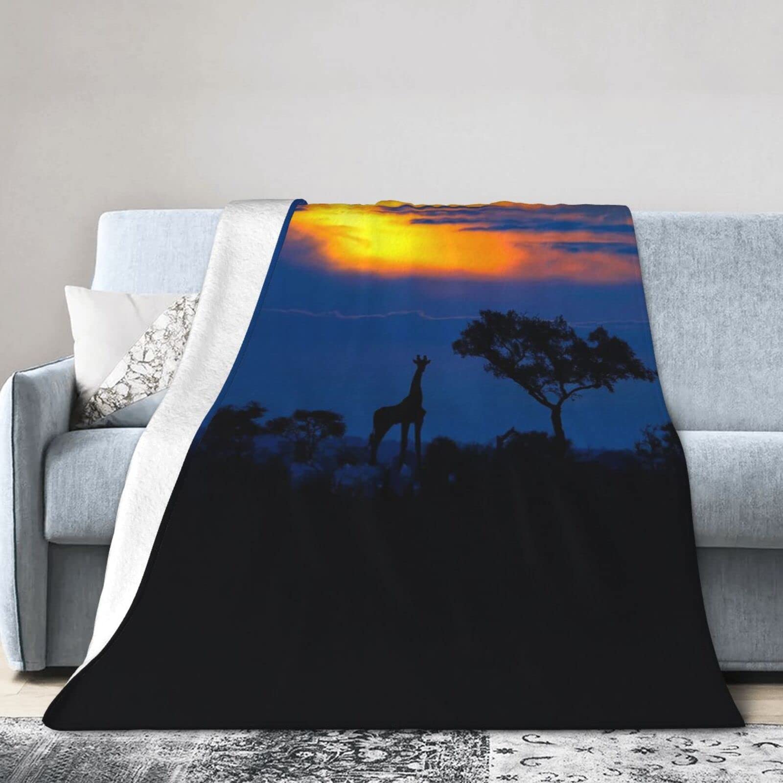 Soft Flannel Fleece Giraffe Print Air Conditioning Blanket - 80x60 Inch Cozy Animal Throw for Sofa, Bed & Couch - Perfect for Home, Office & Gift Giving