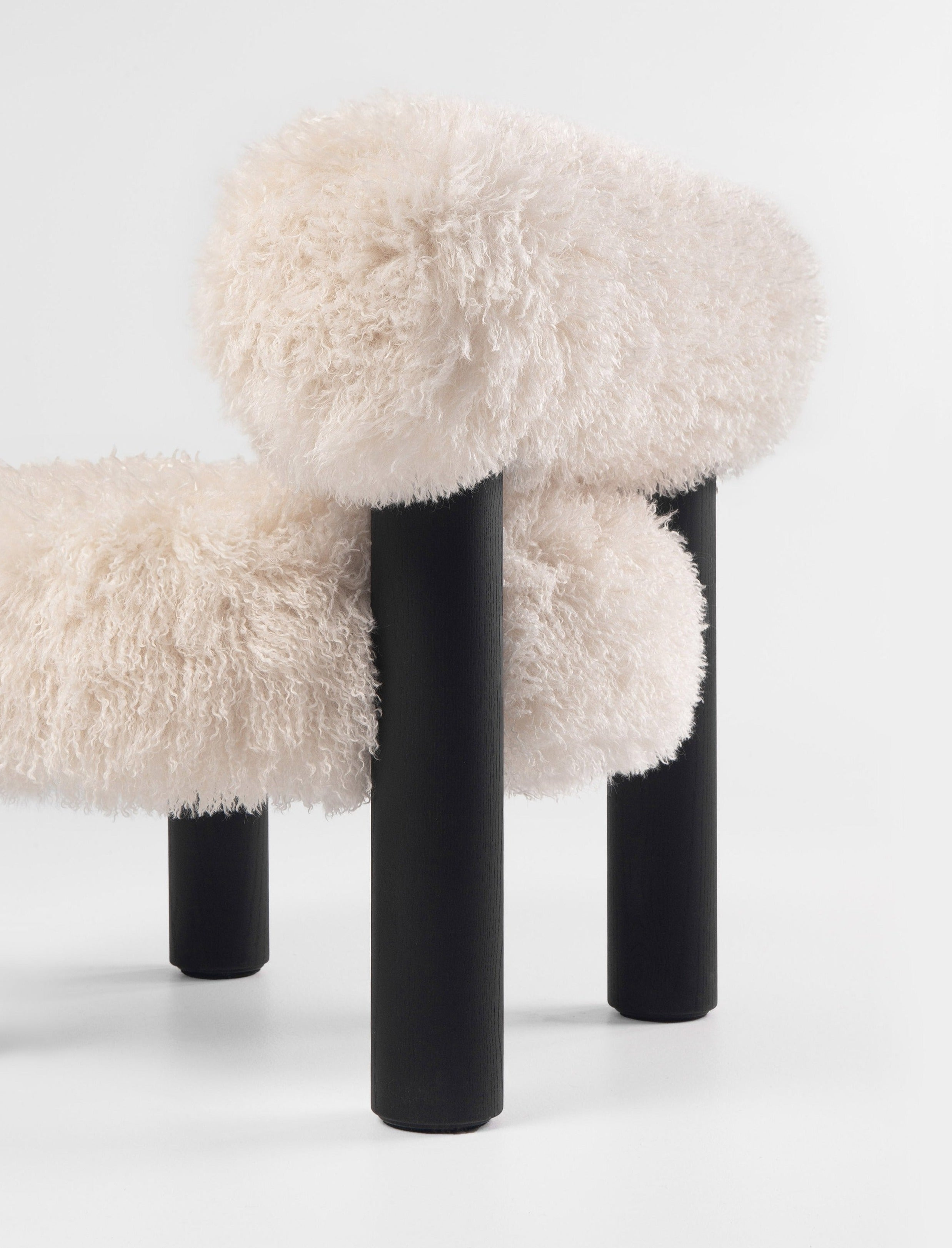 Noom Gropius Low Chair CS2 Fluffy Edition - Modern Plush Lounge Chair for Living Room, Bedroom & Office Comfort