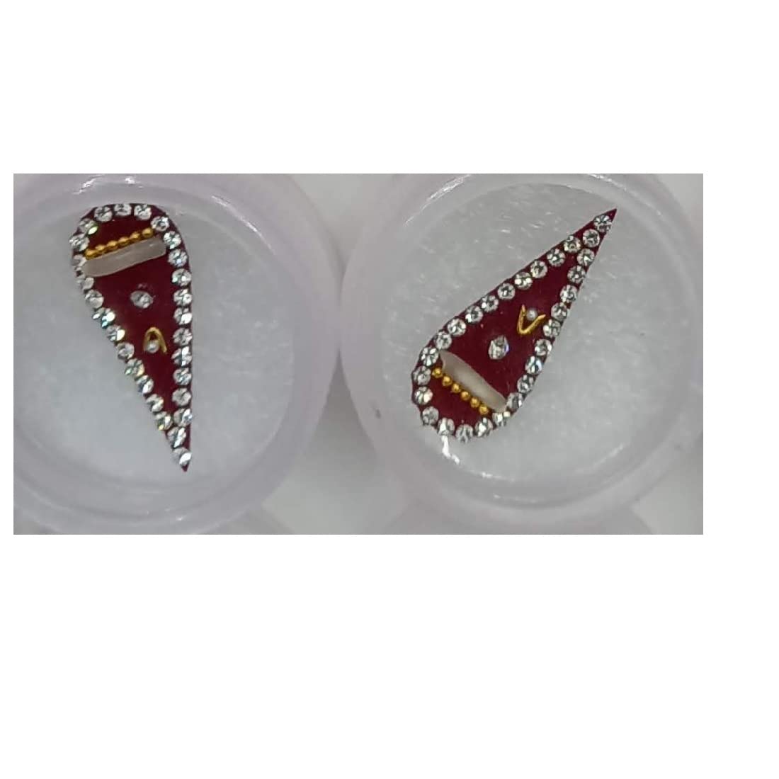 Elegant Stone Stud Bindi Set for Brides & Grooms - Traditional Rajasthani Marwari Wedding Tikka with Diamond Accents - Pack of 2 Rice Stick Bindis for Indian Bridal Makeup, Mehndi Ceremonies & Cultural Festivals
