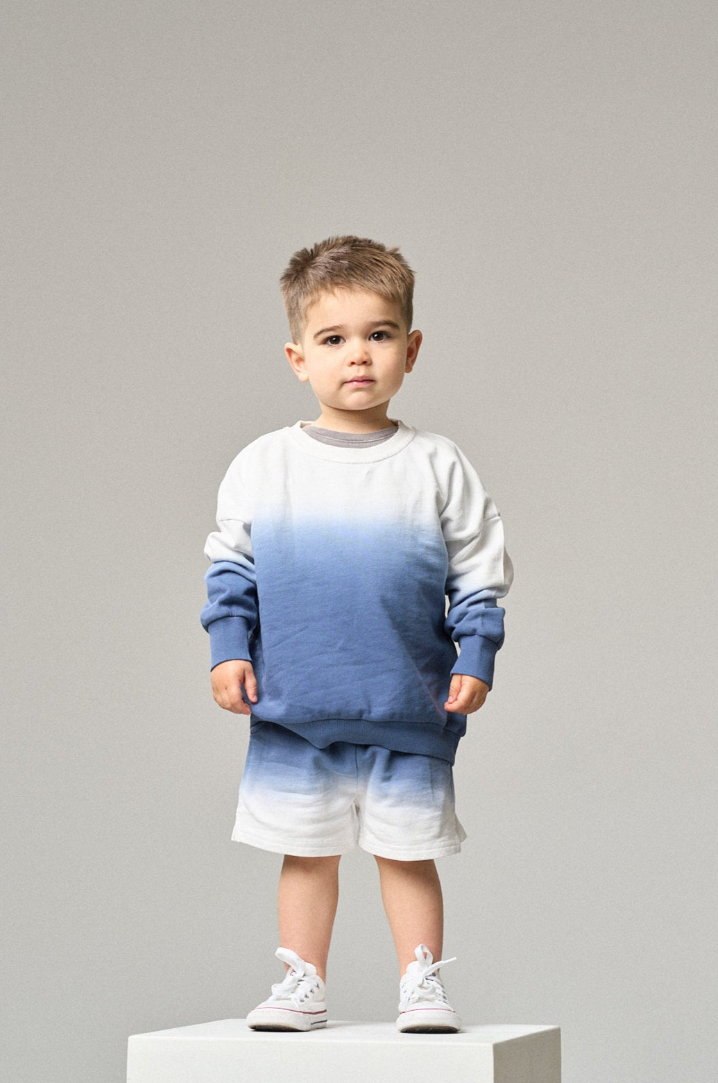 Ombre Lightweight Crewneck Sweatshirt for Women - Soft Blue Gradient Pullover | Perfect for Casual Wear, Layering & Outdoor Activities