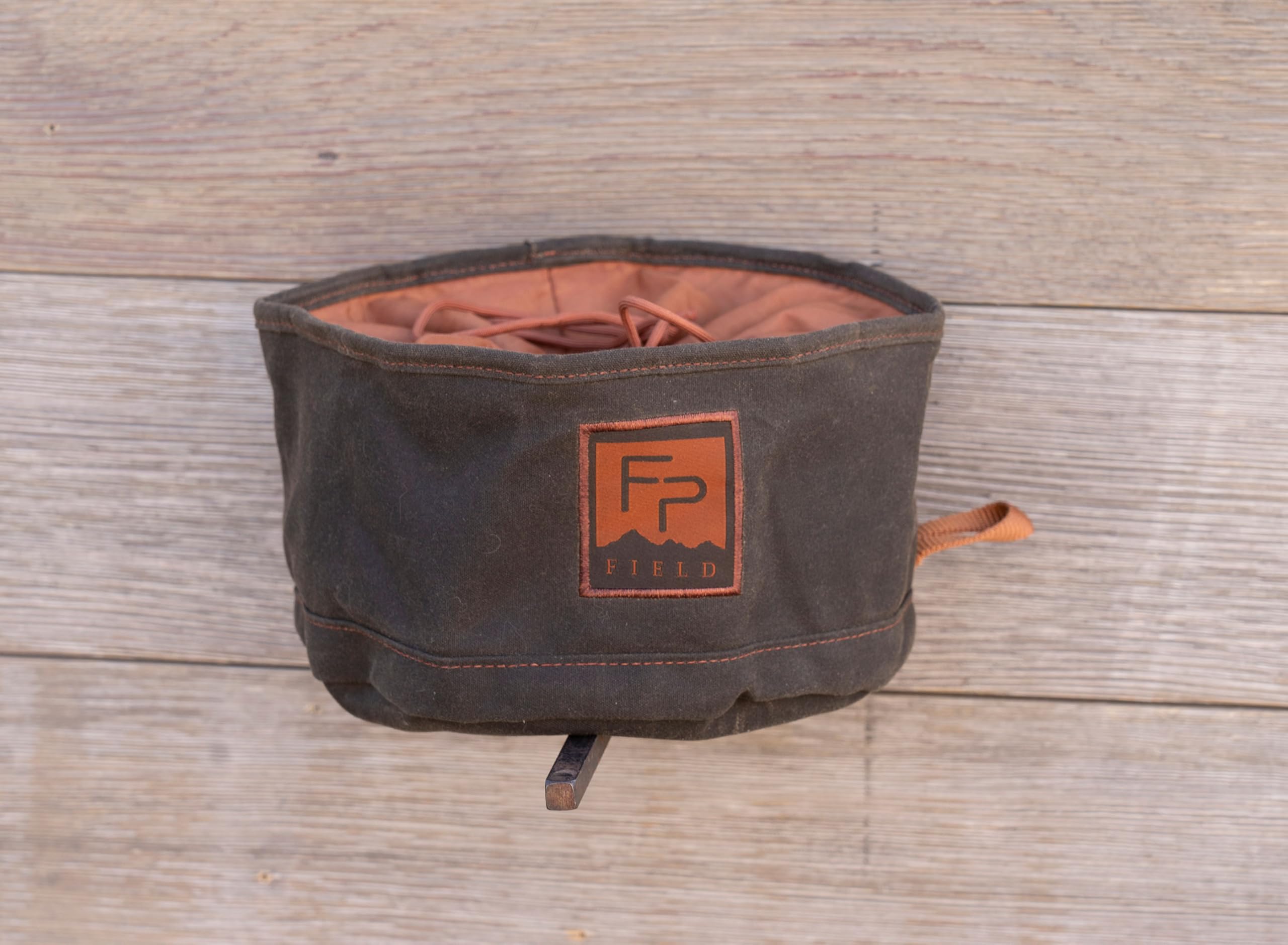 Fishpond Bow Wow Travel Dog Food Bowl - Peat Moss | Portable Collapsible Dog Bowl for Hiking, Camping & Travel | All Breeds | Durable & Leak-Proof Pet Feeding Solution