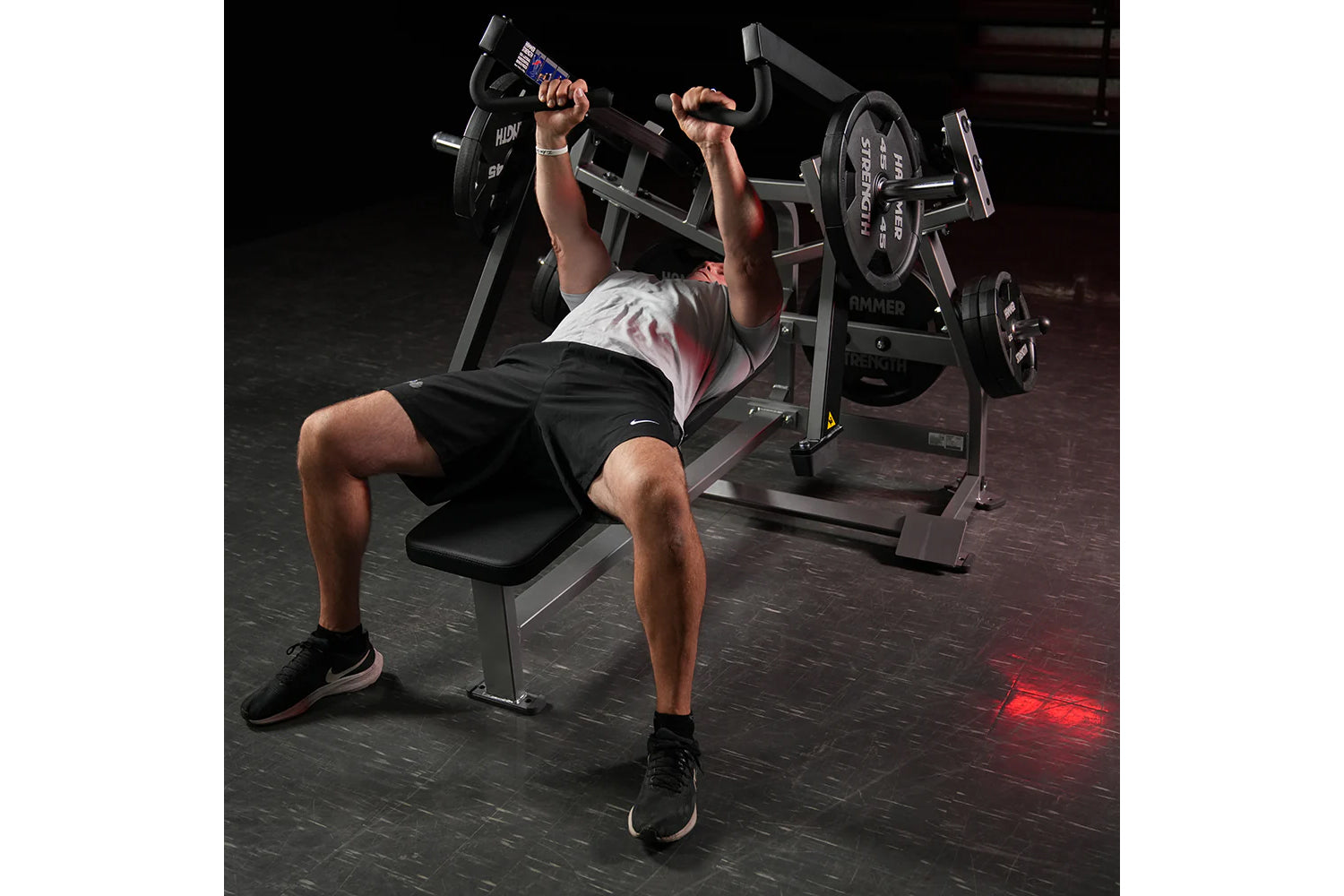 Hammer Strength Plate Loaded Iso-Lateral Horizontal Bench Press - Commercial Gym Equipment for Strength Training & Bodybuilding Workouts