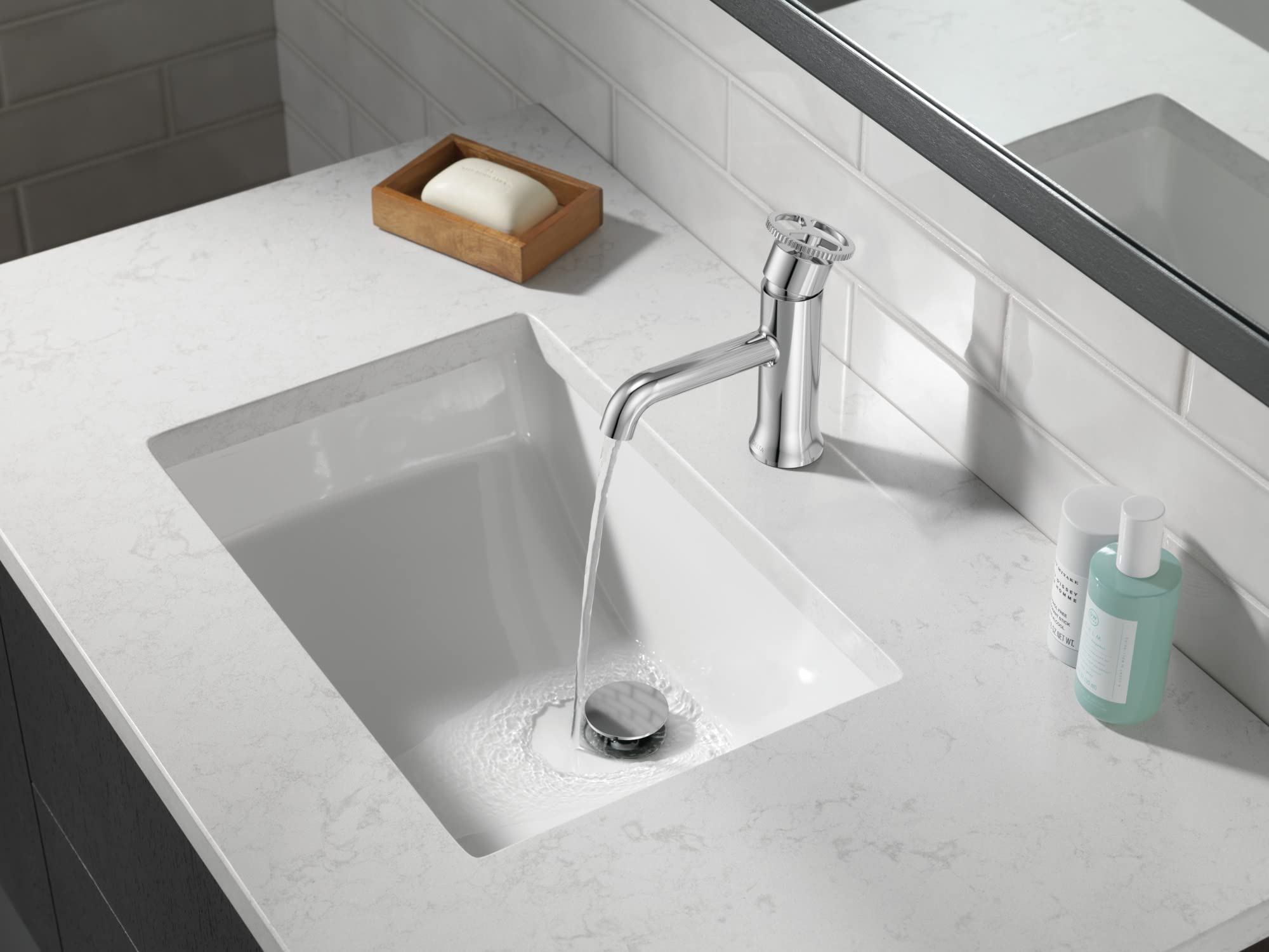 Delta Faucet Trinsic Single Hole Bathroom Faucet - Chrome 558-MPU-DST with Diamond Seal Technology | Single Handle Bathroom Sink Faucet with Drain Assembly | Perfect for Modern Vanities & Small Bathrooms