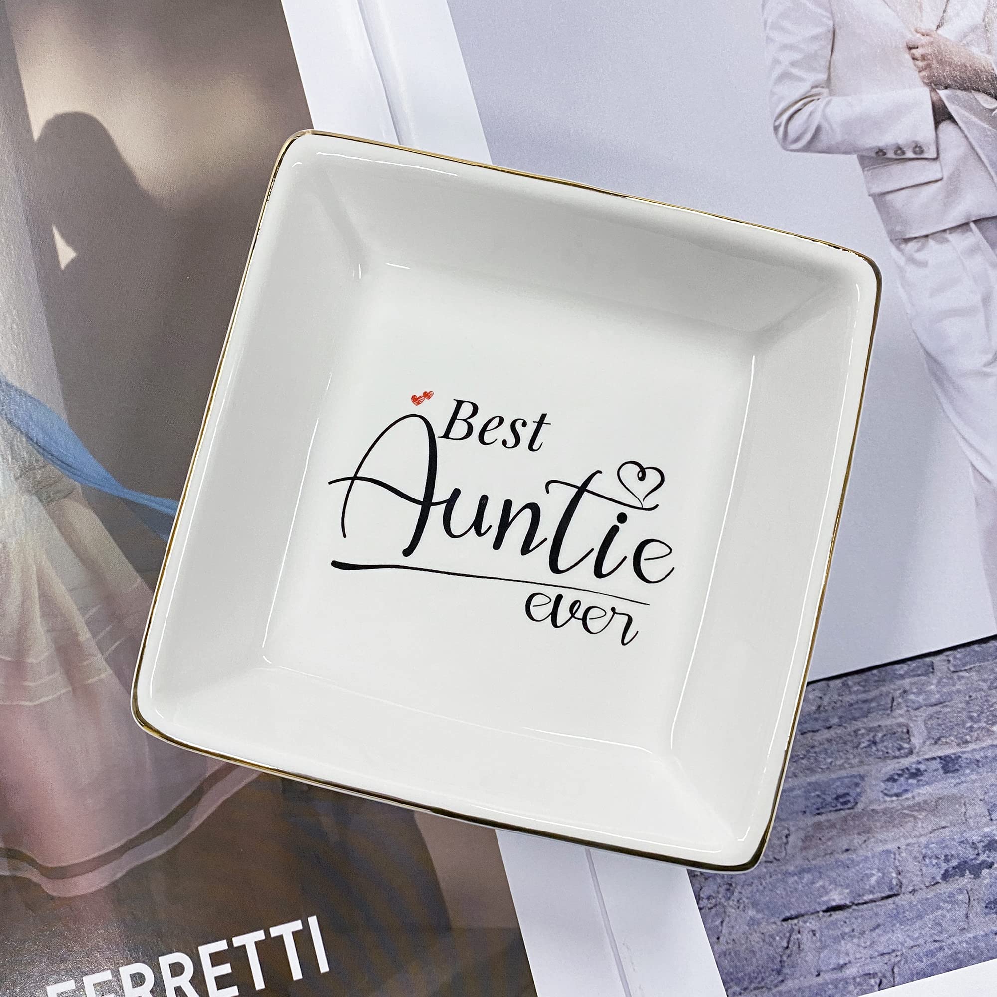 Best Aunt Ever Jewelry Dish Trinket Tray - Unique Gifts for Women, Niece & Nephew - Perfect for Birthday, Valentine's Day, Thanksgiving & Christmas - Elegant Home Decor & Jewelry Organizer for Special Occasions