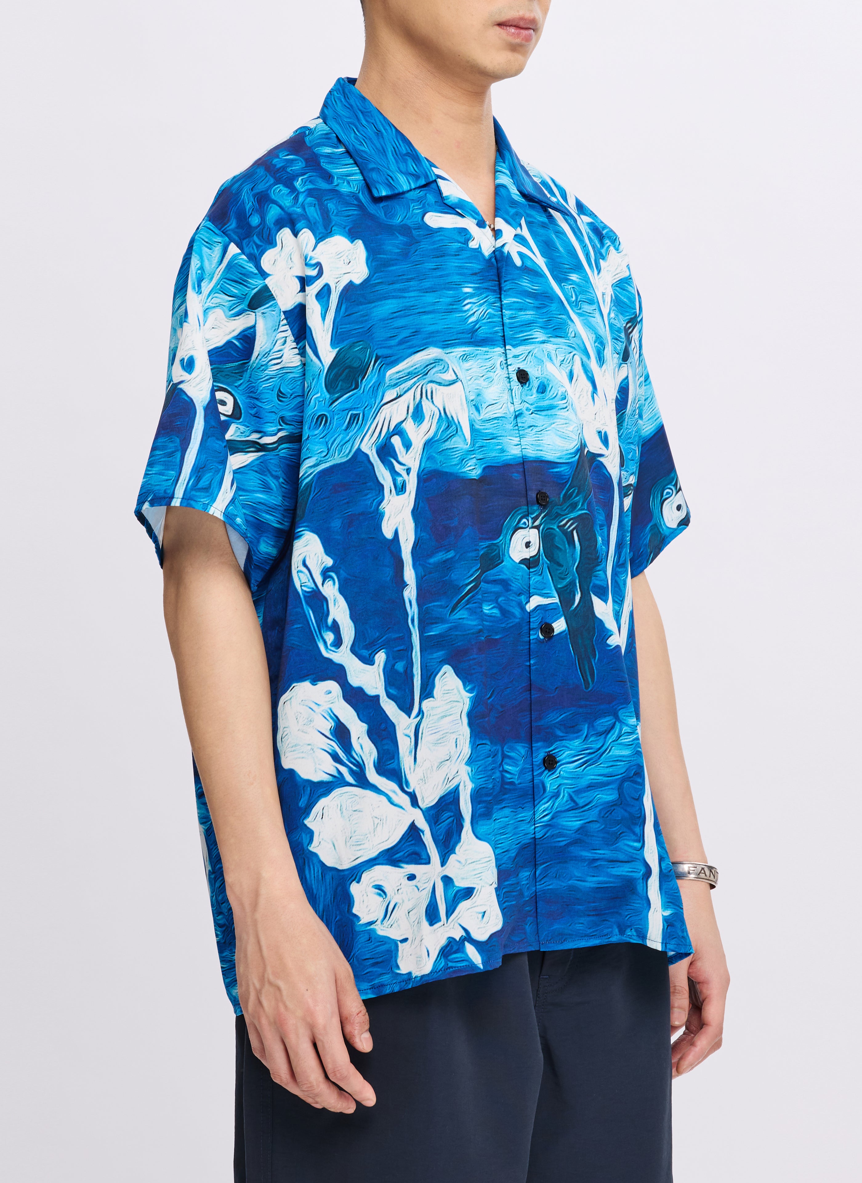 Stylish Polyester Indigo Oriental Short Sleeve Open Collar Shirt for Men - Perfect for Casual Wear, Summer Outfits & Asian-Inspired Fashion