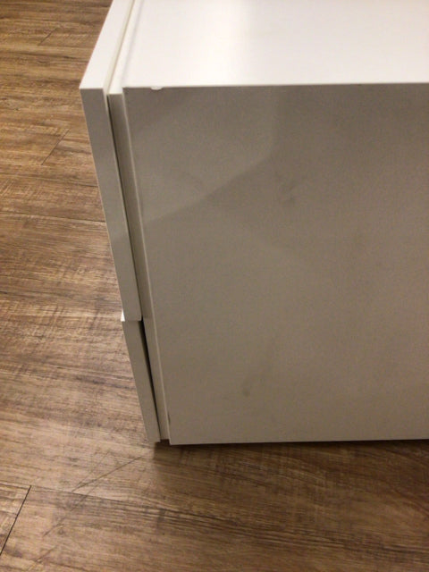 White Two Drawer Nightstand - Modern Bedside Table with Storage for Bedroom, Living Room & Office - Compact Night Stand with Smooth Gliding Drawers