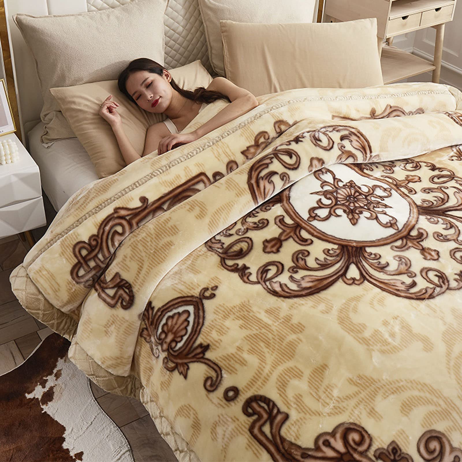 Premium Korean Mink Fleece Blanket - Heavyweight 2 Ply Plush Blanket (60x80 Inches, 5 lbs) - Ultra Soft & Warm Red Mouse Head Design for Winter Bedding, Home Decor, Cozy Gift Idea - Perfect for Cold Nights, Sofa Lounging & Holiday Presents