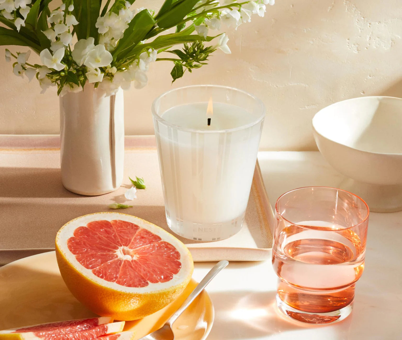 Nest Grapefruit Scented Candle - Natural Soy Wax Aromatherapy Candle for Home, Relaxation & Stress Relief - Perfect for Living Room, Bedroom & Bathroom