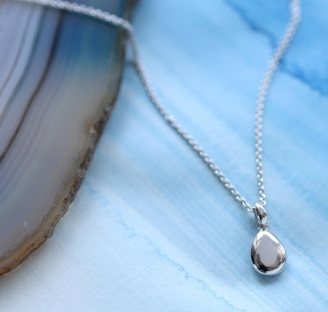 Pebbles Droplet Necklace - Elegant Waterdrop Pendant Jewelry for Women | Perfect Gift for Birthday, Anniversary & Valentine's Day | Ideal for Parties, Weddings & Everyday Wear