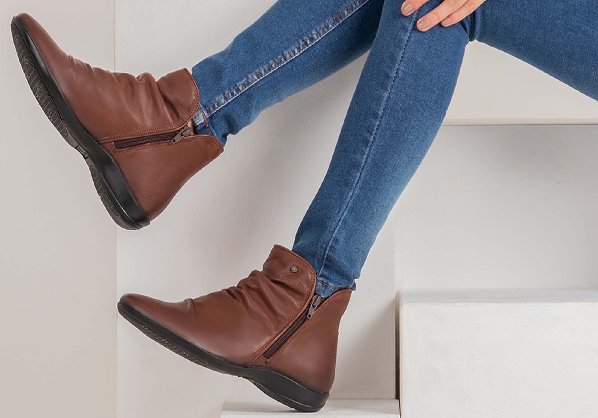 Perlatto Linda Women's Comfortable Leather Ankle Boots - Brazilian Made Leather Booties for Walking, Work & Casual Outfits