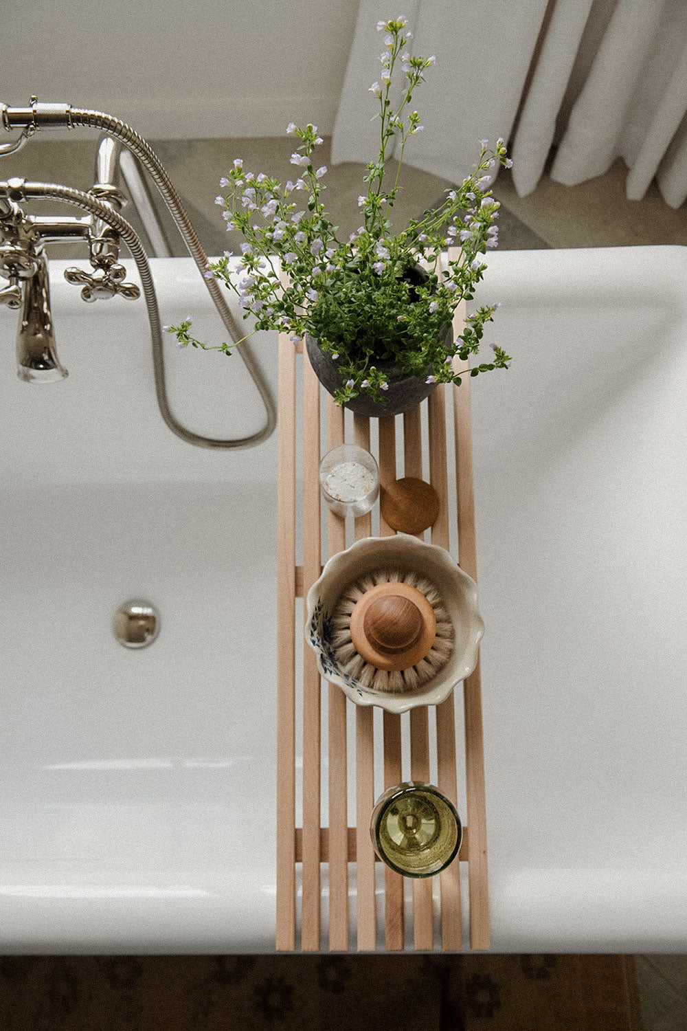 Premium Wooden Bathtub Caddy Tray with Wine Glass Holder & Book Stand - Perfect for Relaxing Bath Time, Spa Days & Self-Care Moments