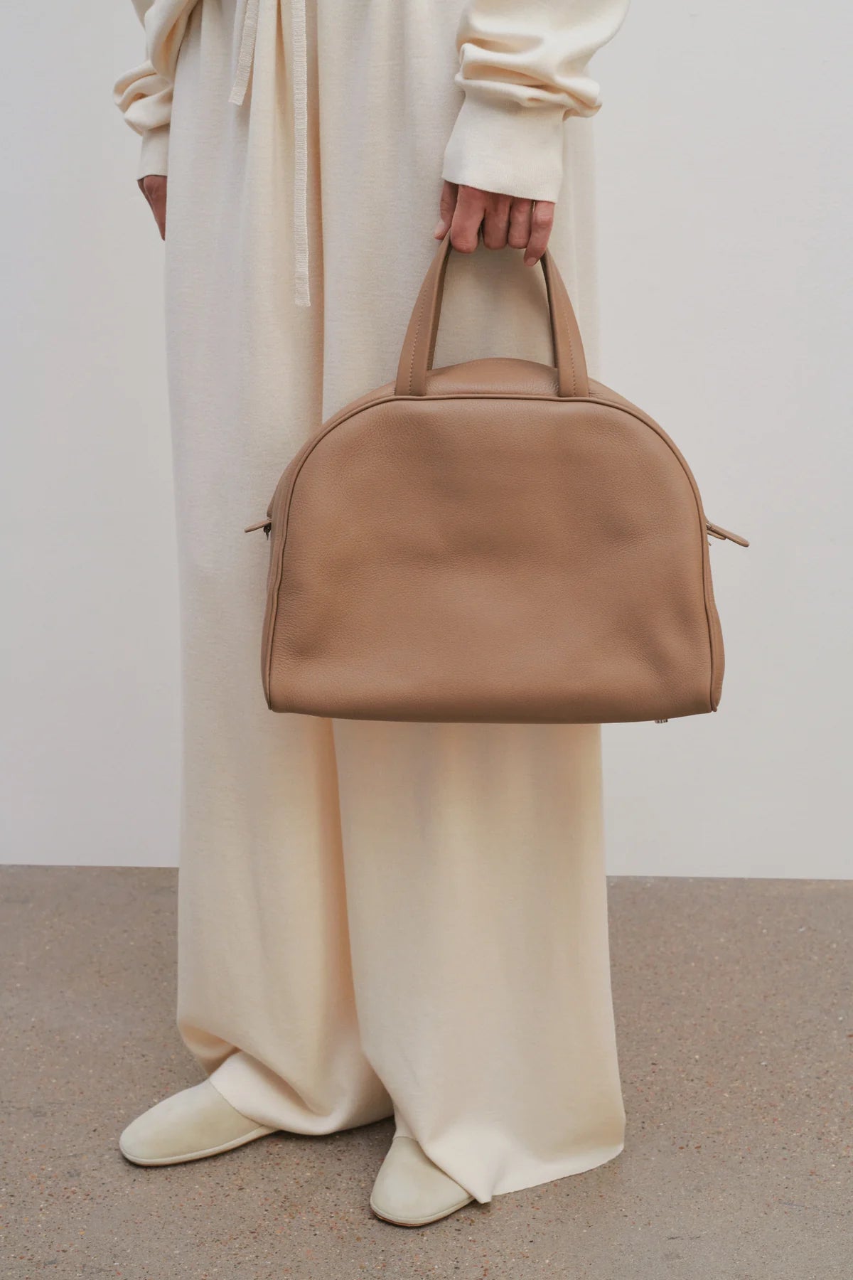 Premium Two-Tone Taupe Bowling Bag - Lightweight & Durable for Men & Women - Perfect for League Play, Tournaments & Practice Sessions