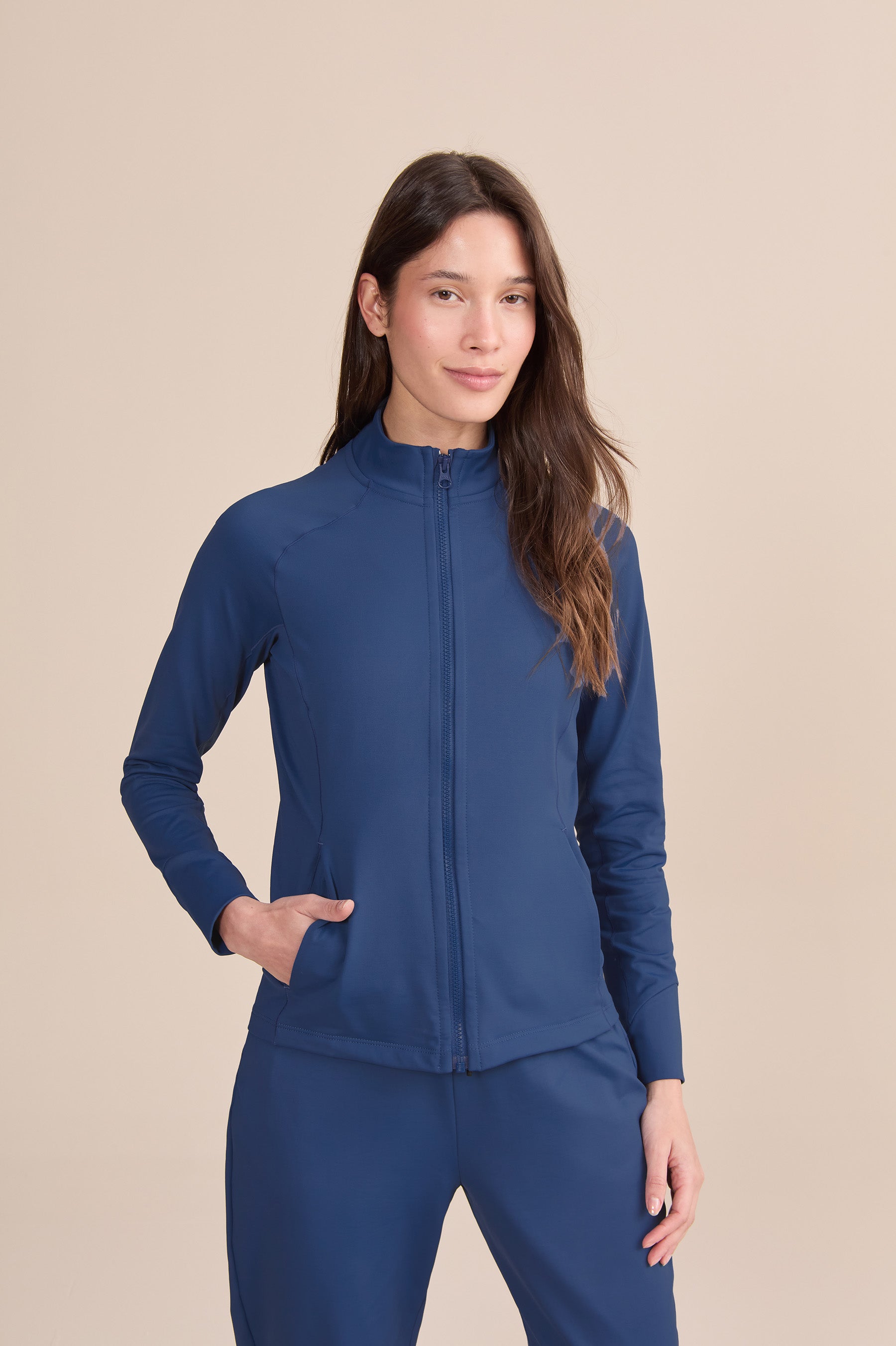 Sinuosa Fleece Jacket for Women - Soft Warm Winter Coat with Zipper Closure, Lightweight Outdoor Jacket for Hiking, Camping & Casual Wear