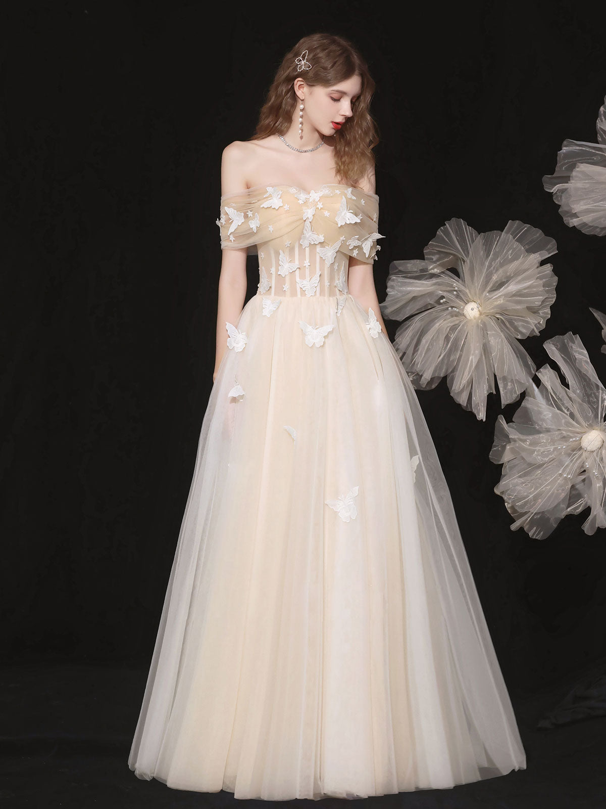 Elegant Champagne Tulle Lace Applique Long Prom Dress | Formal Evening Gown for Women | Perfect for Weddings, Galas & Special Occasions