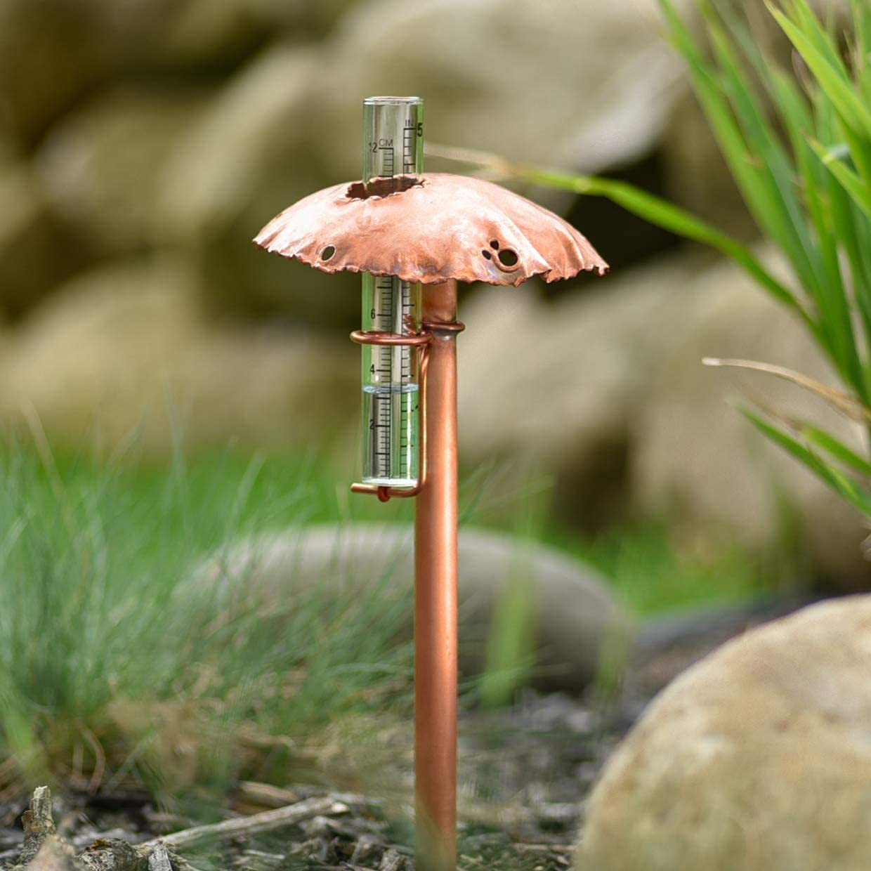 Accurate Copper Rain Gauge - Outdoor Weather Station Tool for Garden, Lawn & Farm Use - Measures Rainfall in Inches & Millimeters
