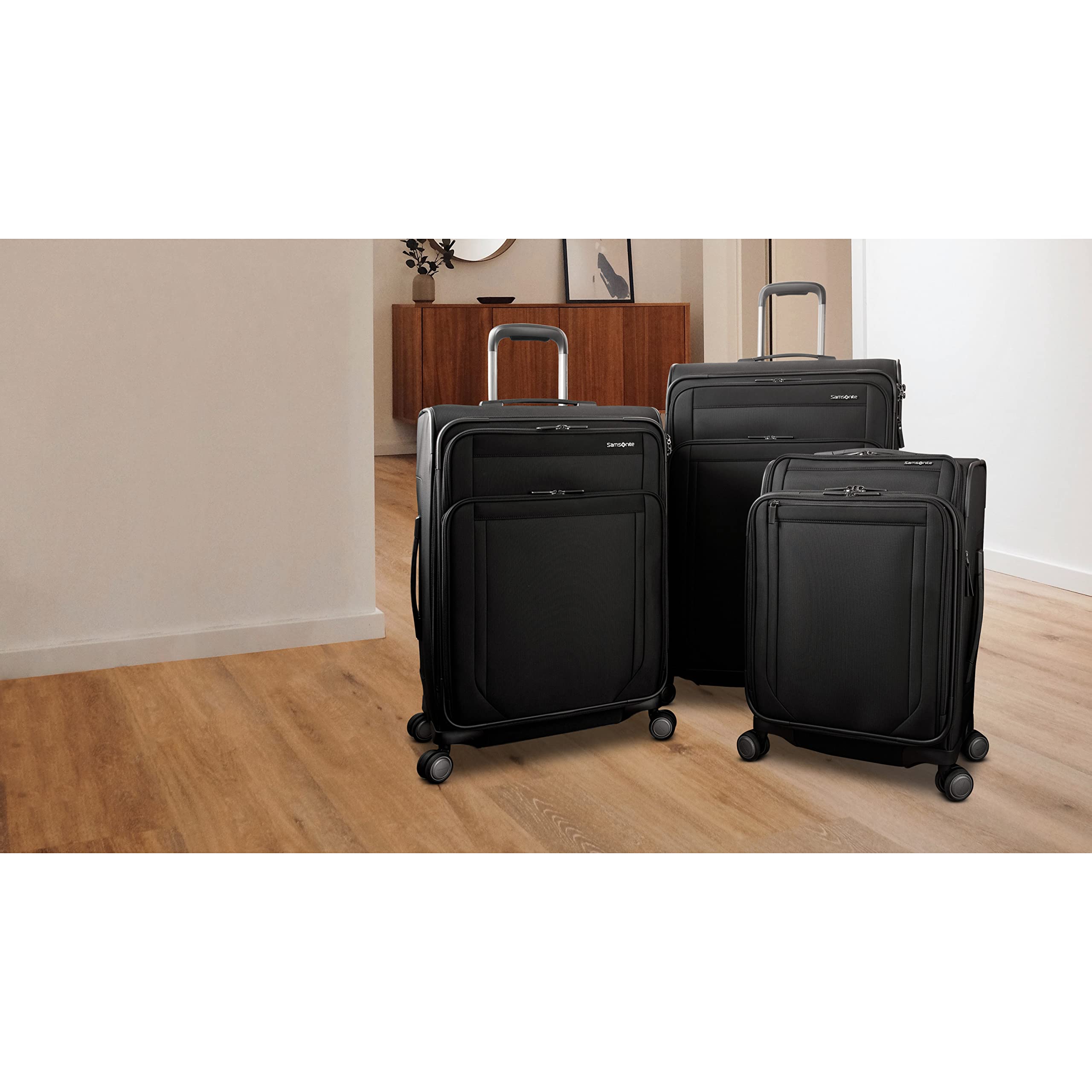 Samsonite Lineate DLX Softside Expandable Carry-On Luggage with 360° Spinner Wheels - Black | Perfect for Business Travel & Weekend Getaways