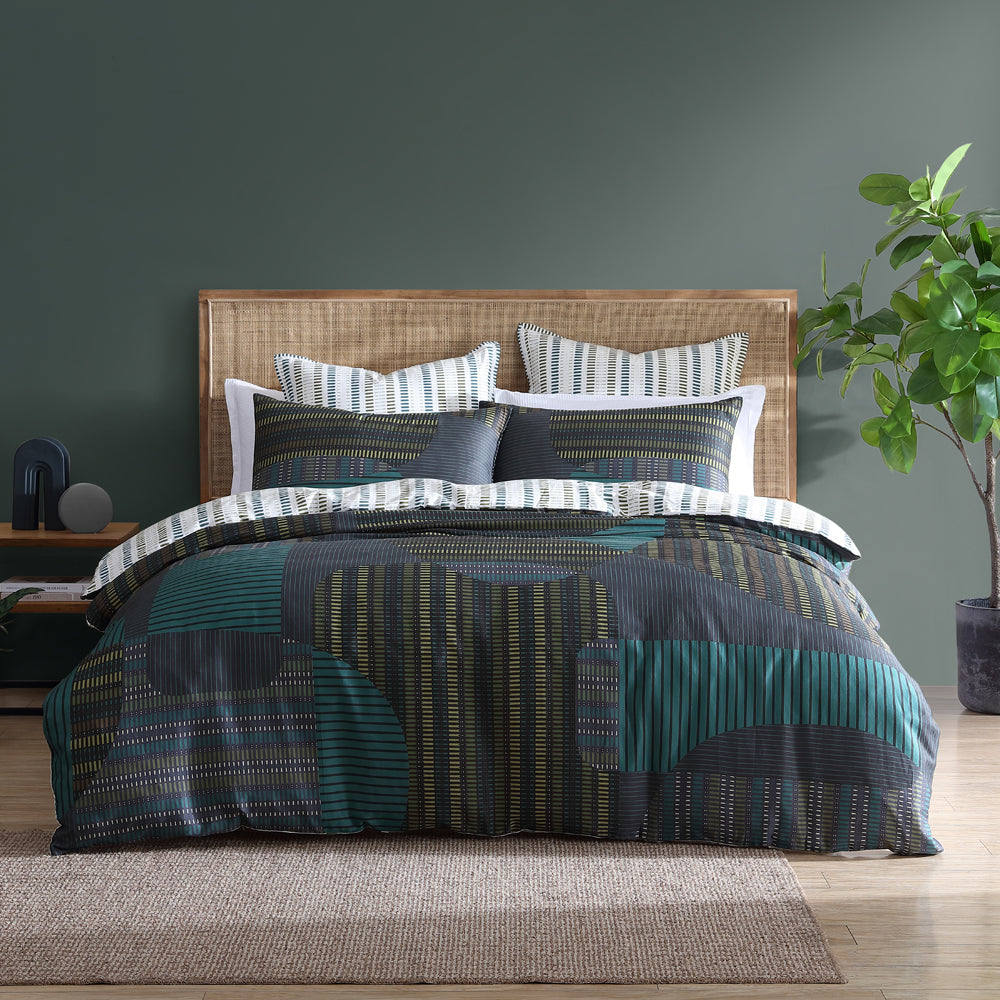 Premium Hemsworth Charcoal Quilt Cover Set - King Size Bedding for Luxurious Comfort | Perfect for Master Bedrooms, Guest Rooms & Hotel Decor
