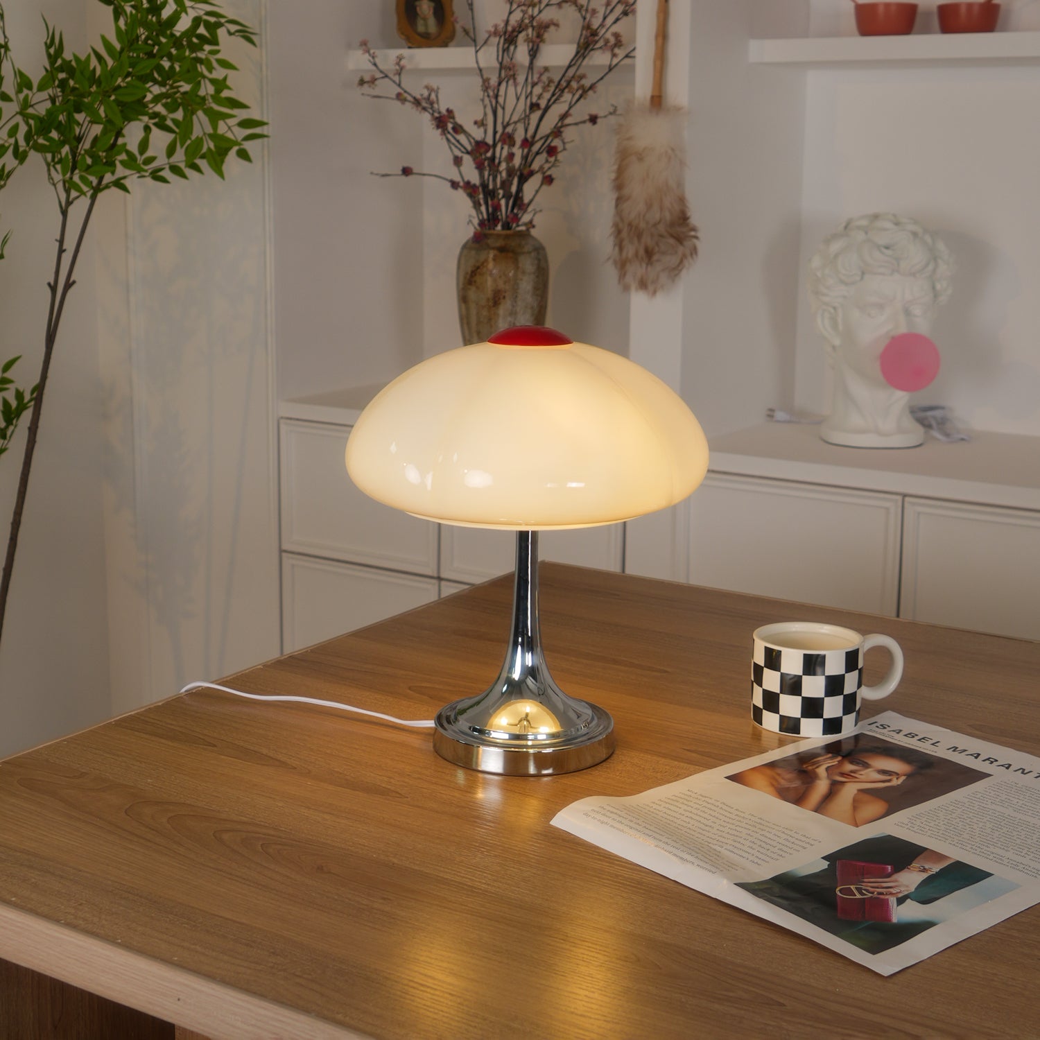 Elegant Flower Petal Table Lamp - Modern Bedside Night Light for Bedroom, Living Room & Office Decor - Soft Ambient Lighting for Relaxation & Reading