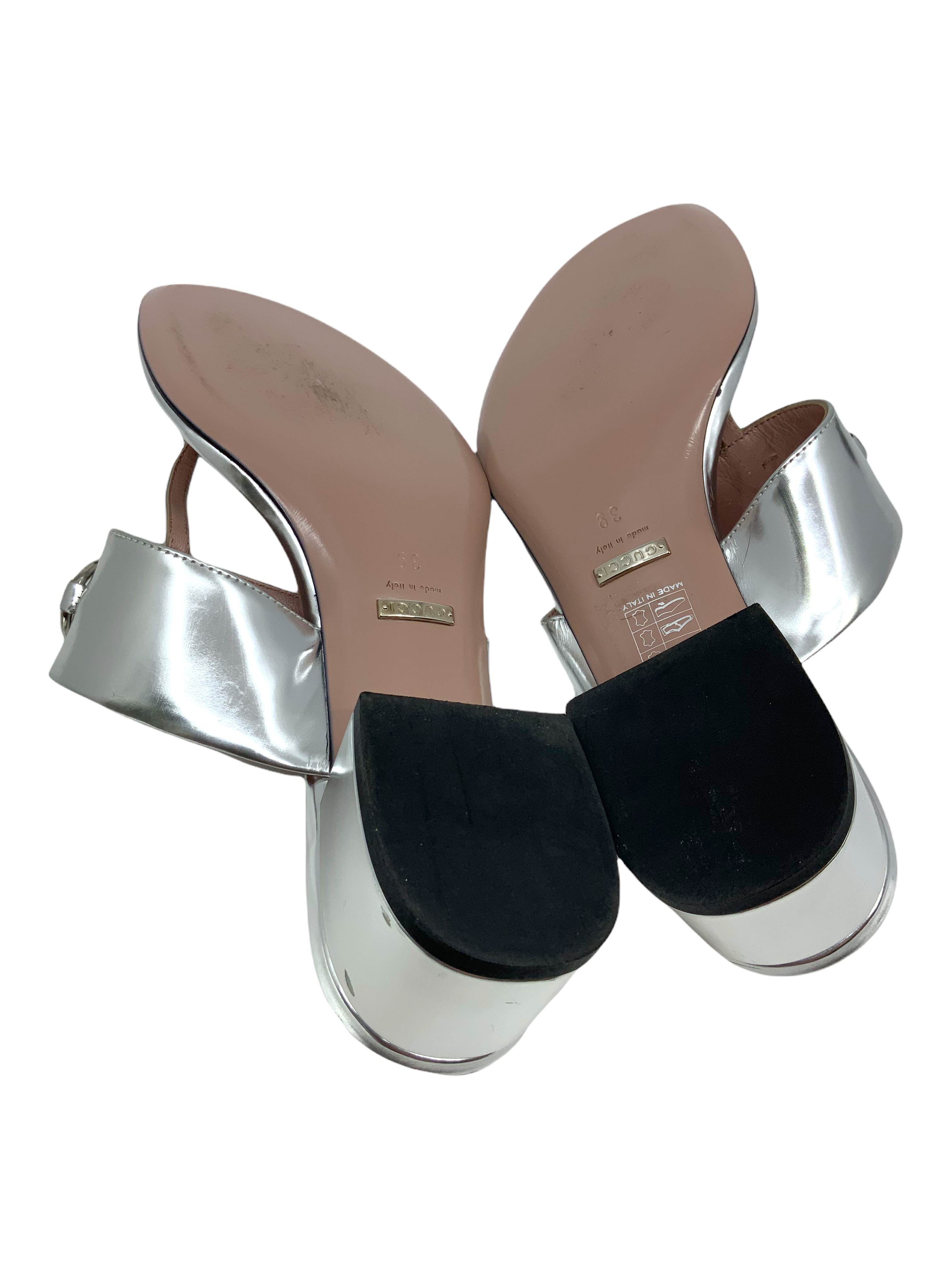 Gucci Patent Leather Horsebit Thong Sandals for Women - Size 9 US | Luxury Designer Flip Flops for Summer, Beach & Vacation | Comfortable High-End Fashion Footwear