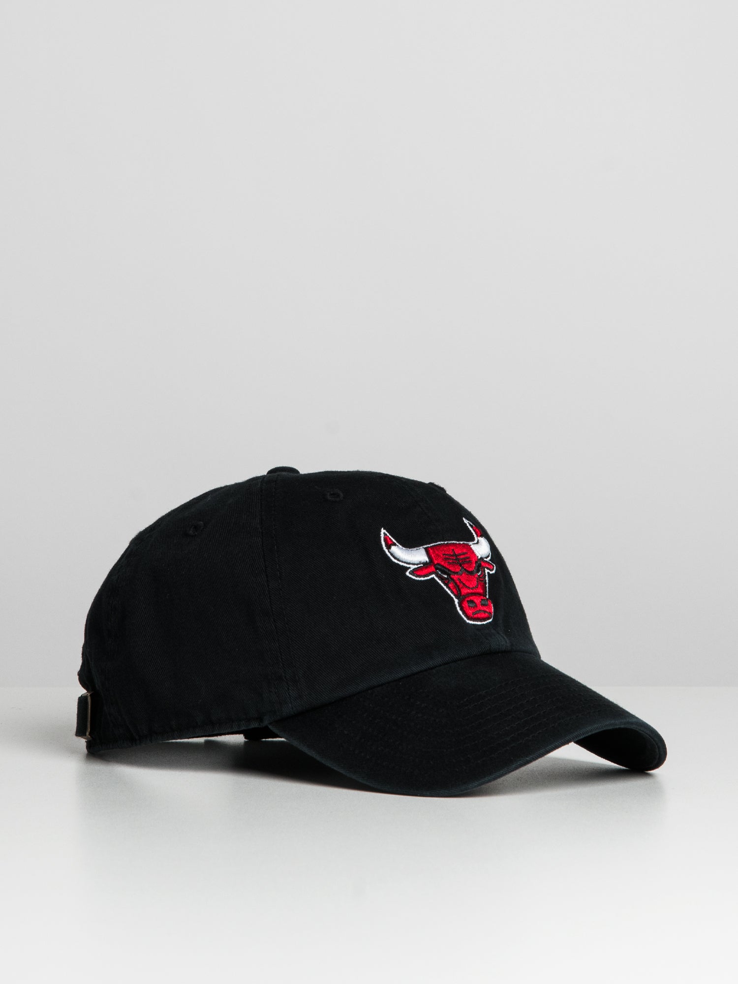 Official Chicago Bulls Clean Up Trucker Cap - Vintage Snapback Hat for Men & Women - Perfect for Basketball Games, Sports Events & Streetwear Fashion