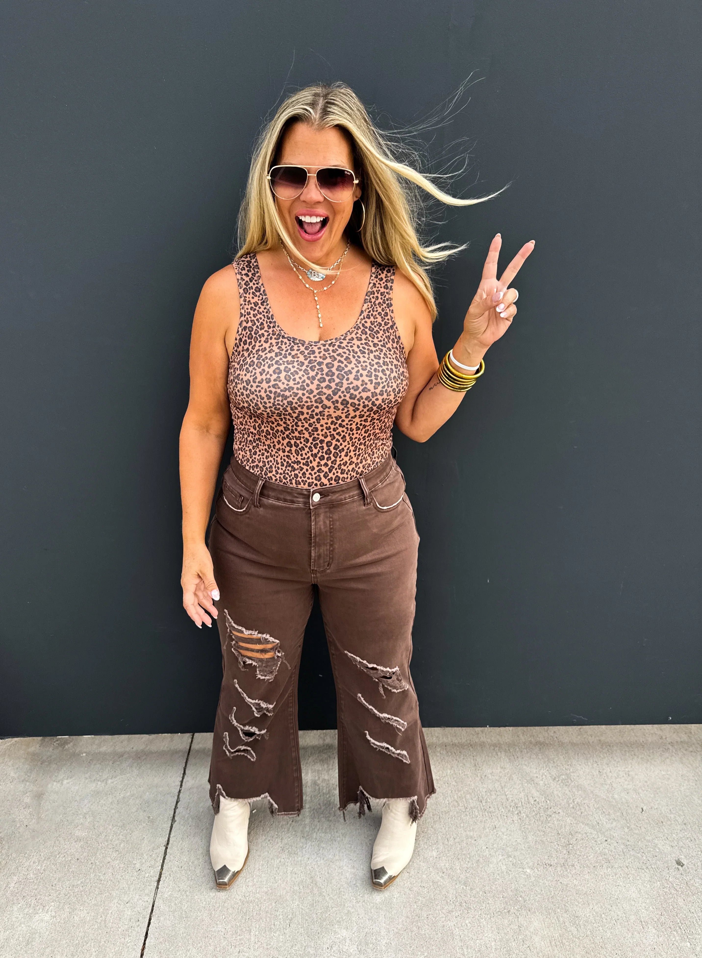 PREORDER: Distressed Brown Crop Jeans for Women - Trendy Urban Style for Casual Outings & Streetwear Fashion