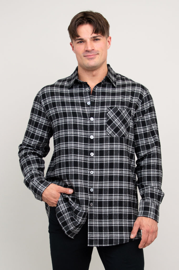 Men's Retro Plaid Cotton Shirt in Black - Stylish Casual Wear for Everyday Outfits and Office Looks