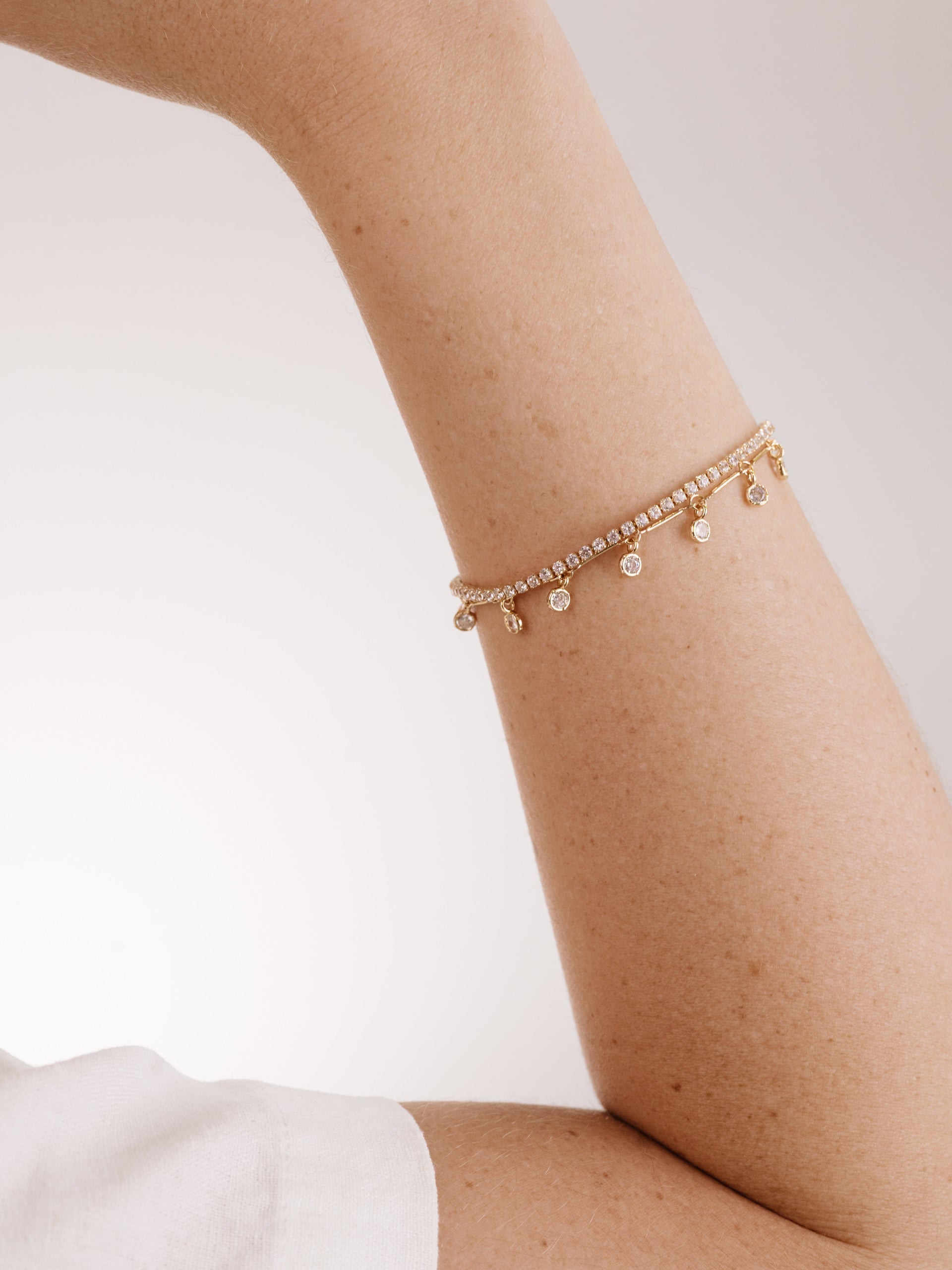 Elegant Crystal Droplet Chain Bracelet Set for Women - Sparkling Fashion Jewelry Gift for Party, Wedding & Everyday Wear