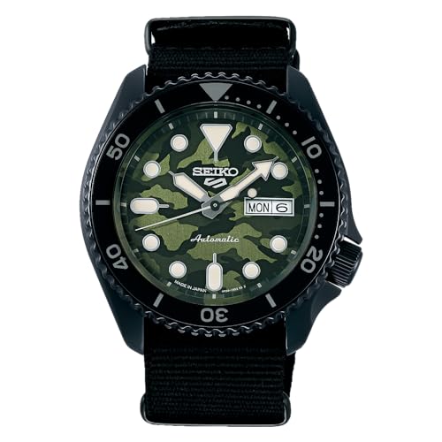 Dial: Green (camouflage pattern), Case: Black, Band: Black (nylon)