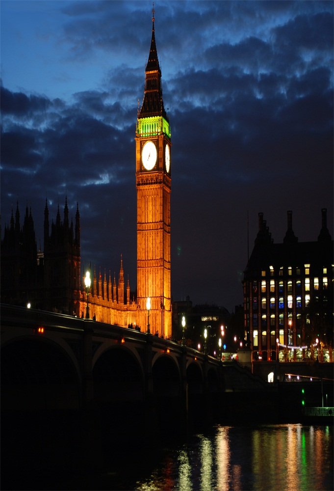 5x7ft London Nightscape Photography Backdrop - Big Ben & River Bridge European Travel Theme Vinyl Background for Studio Portraits, Kids, Adults | Perfect for Photo Shoots, Birthday Parties, Events & Home Decor