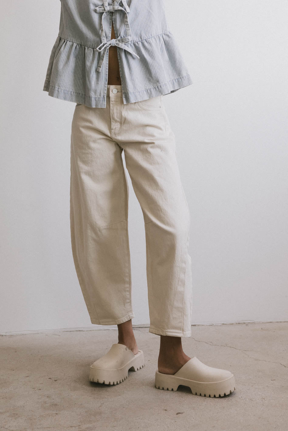 Lex Barrel Jeans in Ivory - High Waist Distressed Denim Pants for Women | Perfect for Casual Outfits, Date Nights & Street Style Looks (Final Sale)