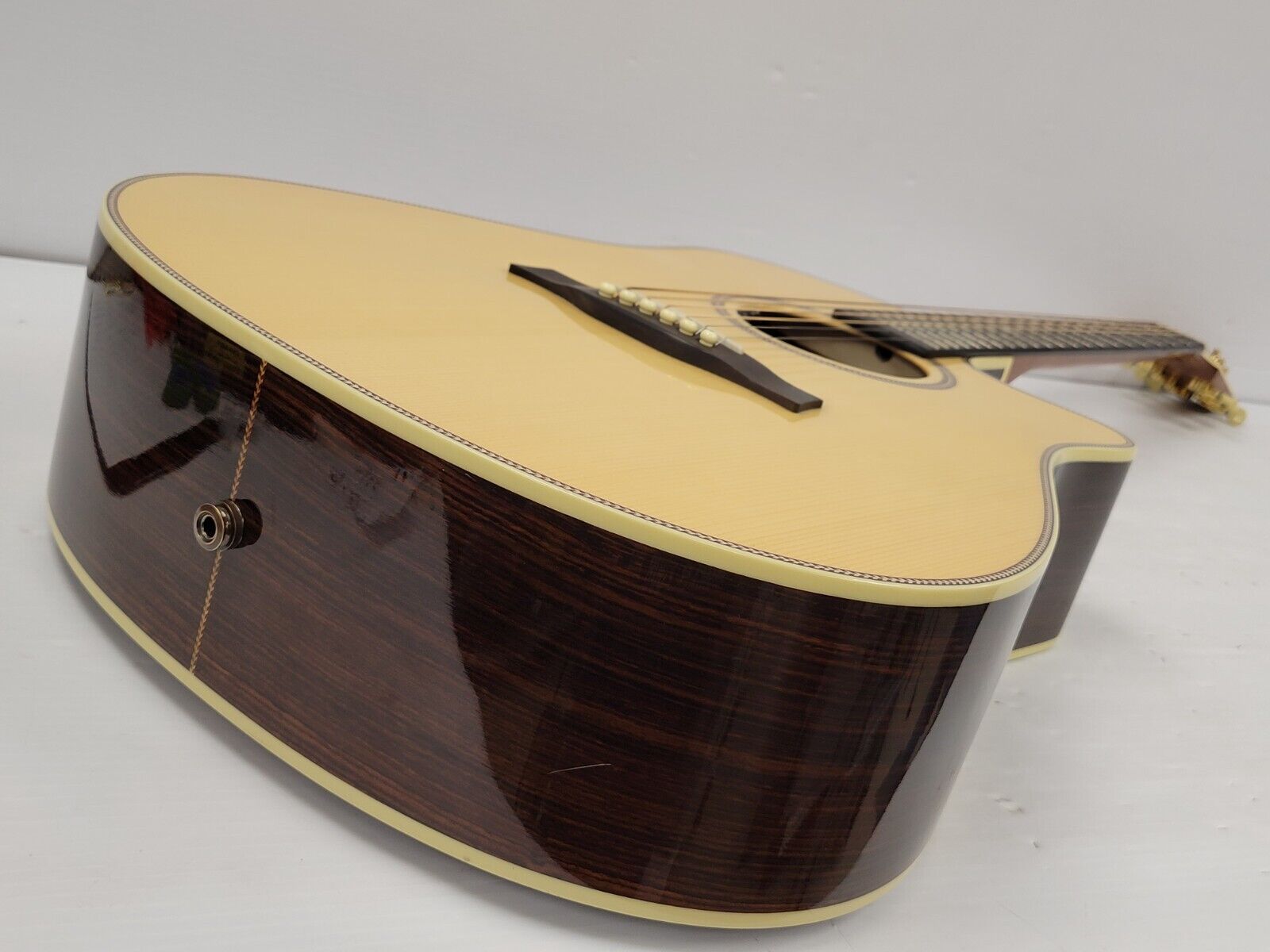 Seagull Artist Studio CMDEL Acoustic Guitar - Premium Handcrafted Guitar for Professional Musicians & Performers - Perfect for Live Shows, Studio Recording & Home Practice