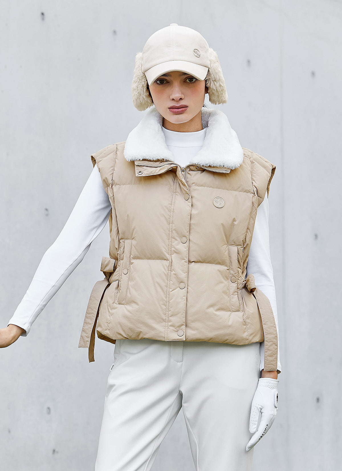Women's Faux Fur Collar Goose Down Vest - Warm Winter Puffer Jacket for Outdoor Activities & Casual Wear