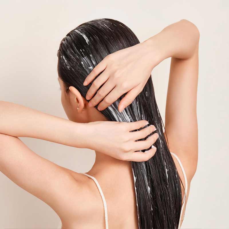 Alfaparf Semi Di Lino Moisture Nutritive Leave-In Conditioner for Dry & Damaged Hair - Hydrating Hair Treatment for Frizz Control & Shine - Perfect for Daily Use & Salon-Quality Results at Home