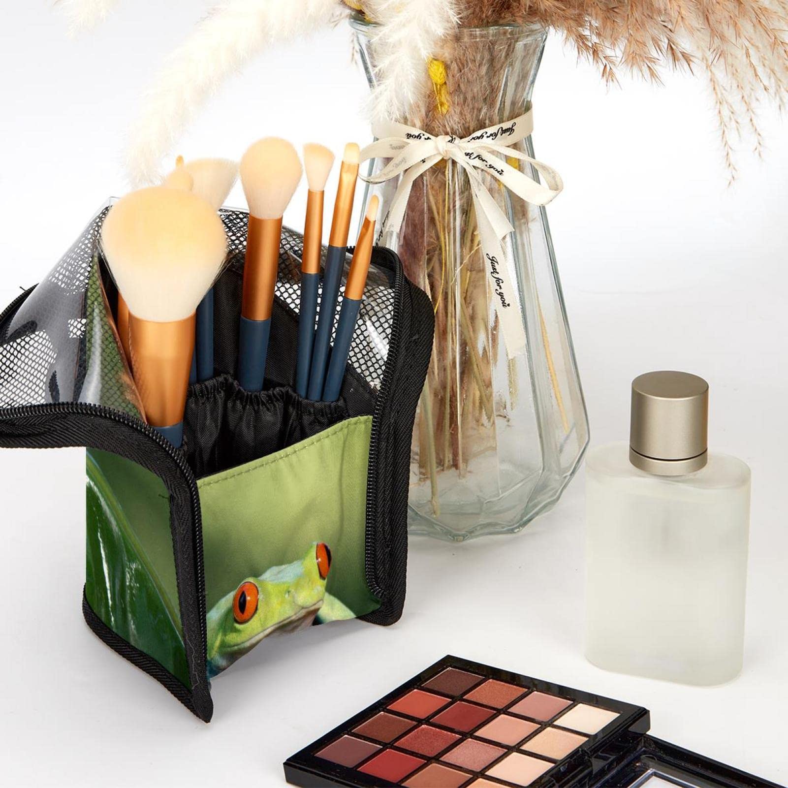 Premium 12-Slot Makeup Brush Organizer Bag - Cute Frog Design Portable Cosmetic Brush Holder Case for Travel & Home Vanity Storage