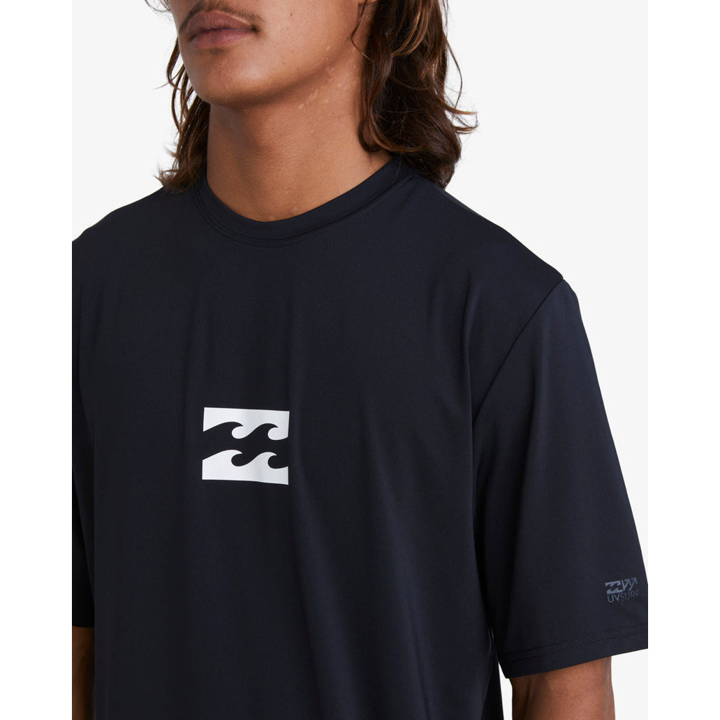 Billabong Men's All Day Wave Loose Fit Short Sleeve Rash Guard Surf Shirt - UPF 50+ Sun Protection, Quick Dry Swim Shirt for Surfing, Swimming, Beach & Outdoor Activities - Black