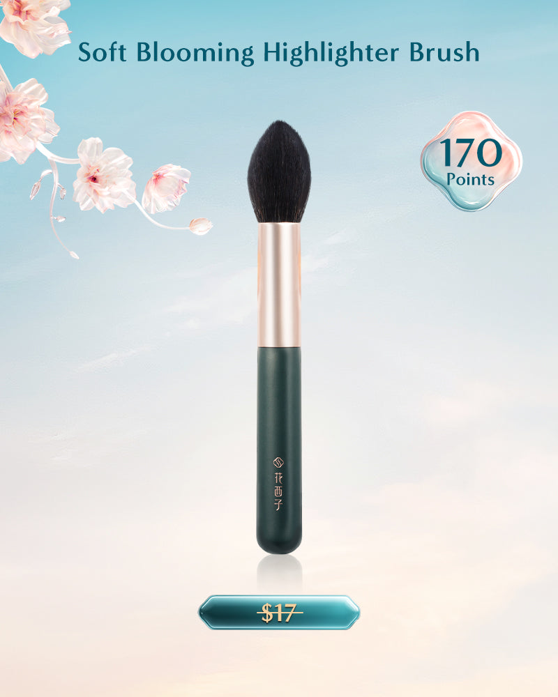 Soft Blooming Highlighter Brush - Professional Makeup Brush for Face Contouring & Glow - Perfect for Highlighting Cheekbones, Nose & Cupid's Bow - Ideal for Daily Makeup & Special Occasions