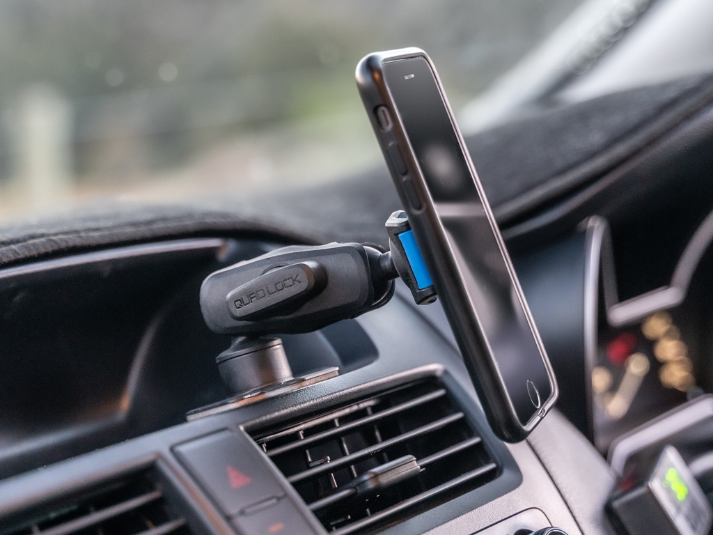 Quad Lock 360° Dual Pivot Phone Mount for Bikes & Motorcycles - Secure & Adjustable Smartphone Holder for Cycling, Commuting & Outdoor Adventures