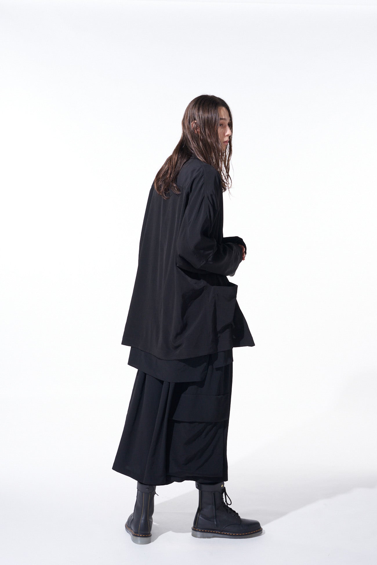 Stylish Crepe de Chine Cropped Wide Pants with Gusseted Flap Pockets - Comfortable & Trendy Women's Casual Pants for Work, Travel & Everyday Wear