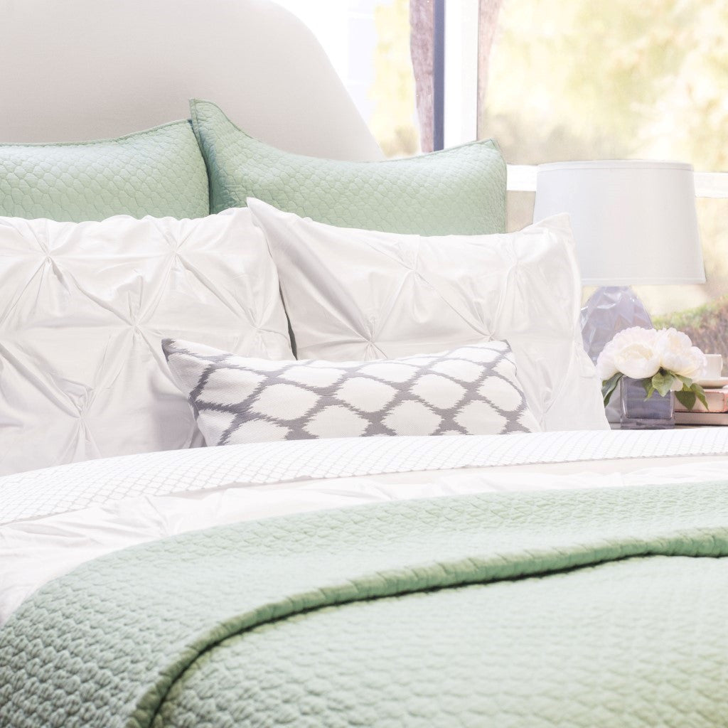 Premium Cloud Seafoam Green Quilt Set with Sham - Soft Bedding for Cozy Comfort - Perfect for Master Bedroom, Guest Room & Coastal Decor