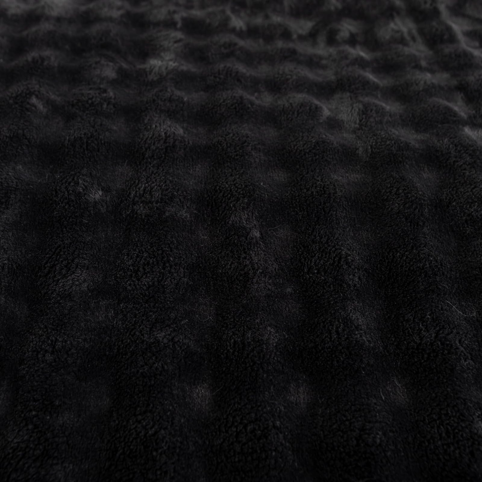YUSOKI Faux Fur Twin Blanket with 3D Bubbles - Ultra Soft Cozy Fuzzy Throw Blanket for Couch, Sofa & Chair - 60x80 Inches Black - Perfect for Home Décor, Gifts & Winter Warmth