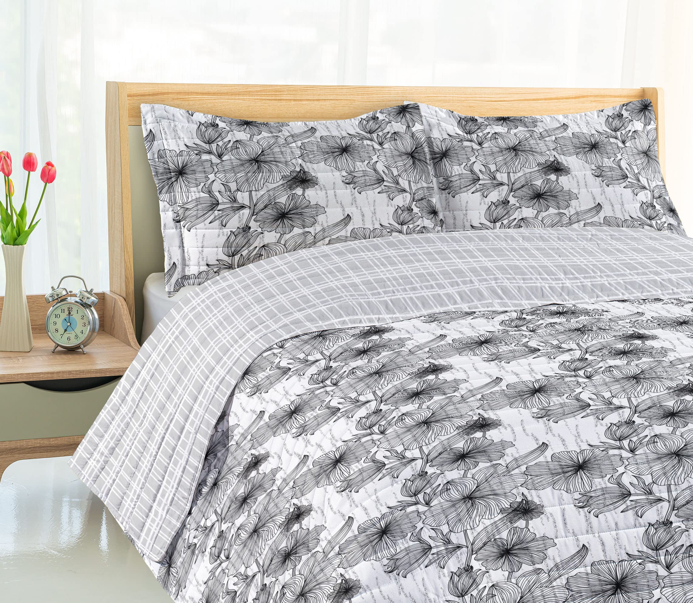 Ambesonne Floral Reversible Queen Size Bedspread Set - Monochrome Hand Drawn Wild Spring Flowers Design with Pillow Shams & Comforter - Soft Microfiber Bedding in Black & White - Perfect for Spring Home Decor & Guest Room Makeover
