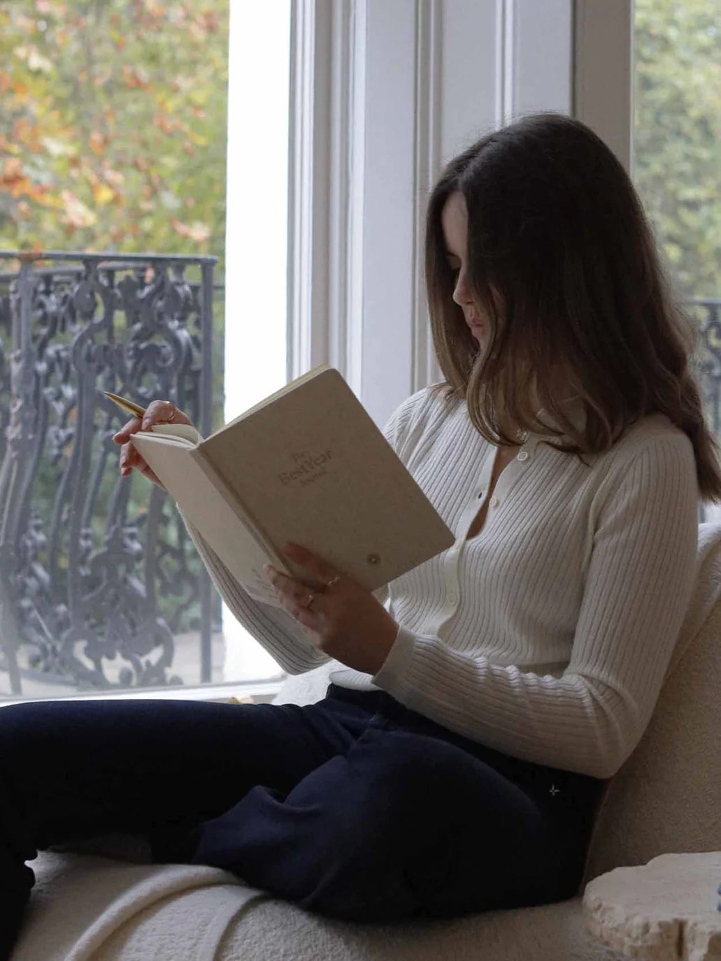 The Best Year Journal by Intelligent Change – Premium Linen Notebook for Goal Setting, Gratitude & Self-Improvement | Perfect for Daily Reflection, New Year Resolutions & Personal Growth