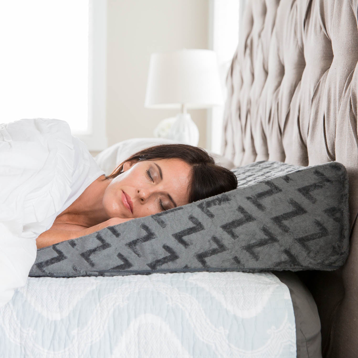 Malouf Z Wedge Pillow - Ergonomic Support for Back, Neck & Shoulder Pain Relief - Perfect for Sleeping, Reading & Post-Surgery Recovery