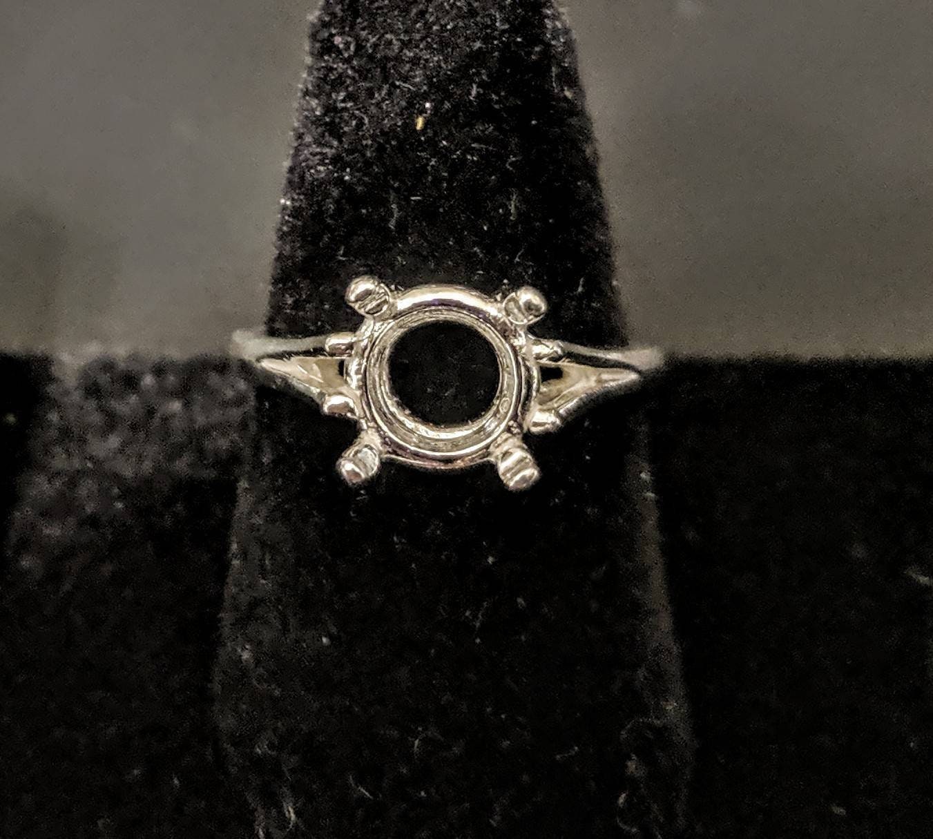 Sterling Silver 9mm-15mm Round 4 Prong Pre-Notched Blank Ring Shank Setting - Size 7 (163-496) - Perfect for Jewelry Making, DIY Crafting & Engagement Ring Designs