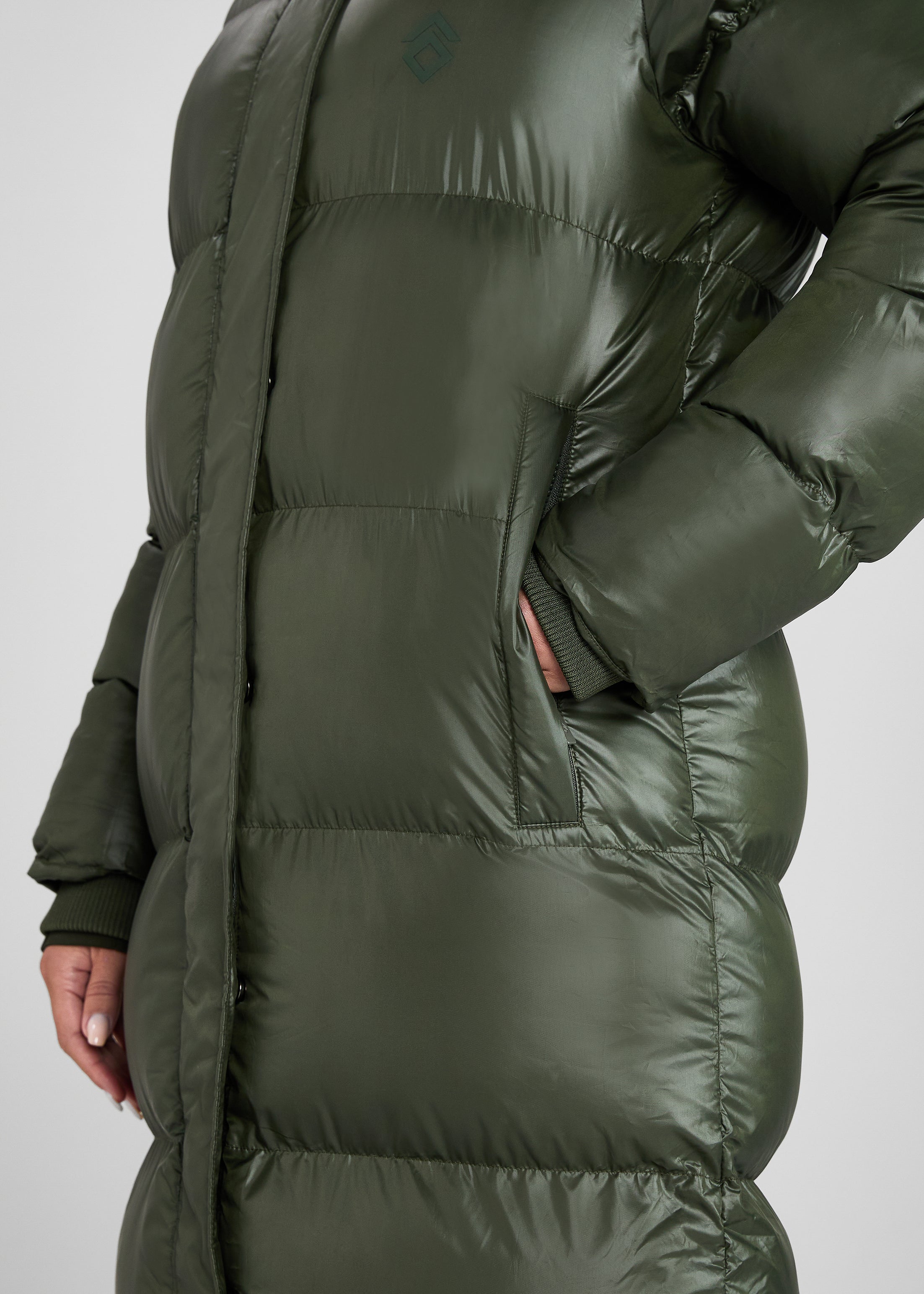 Forest Green Heavy Quilted Long Puffer Jacket for Women - Winter Warm Coat with Hood, Waterproof Outdoor Parka for Hiking, Skiing & Cold Weather