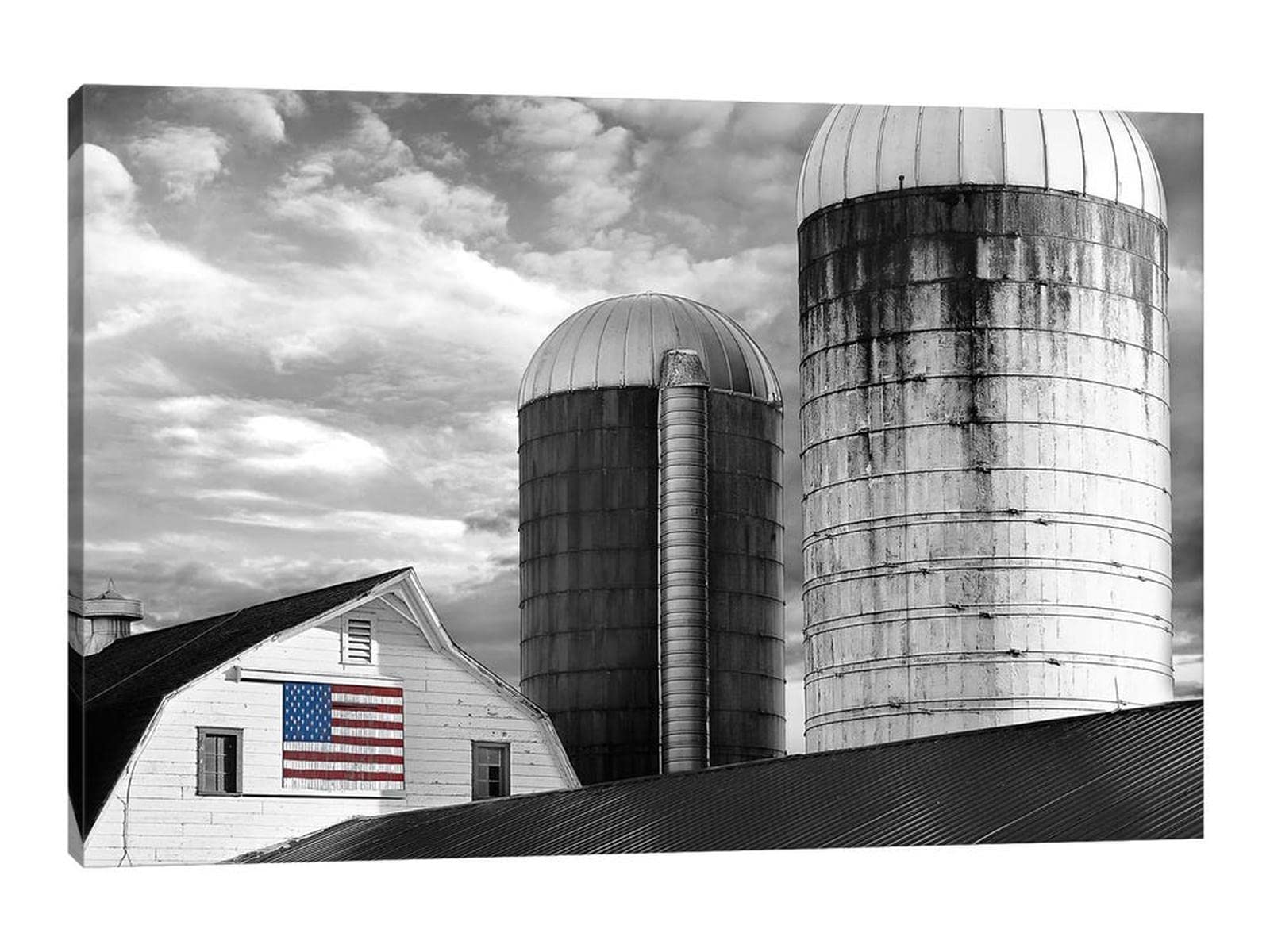 GUTTATY Farmhouse Wall Decor Art - Rustic American Barn with USA Flag Canvas Print, 28x40 Inch Country Home Decor for Living Room & Bedroom - Perfect for Patriotic Home Styling and Farmhouse Interior Design