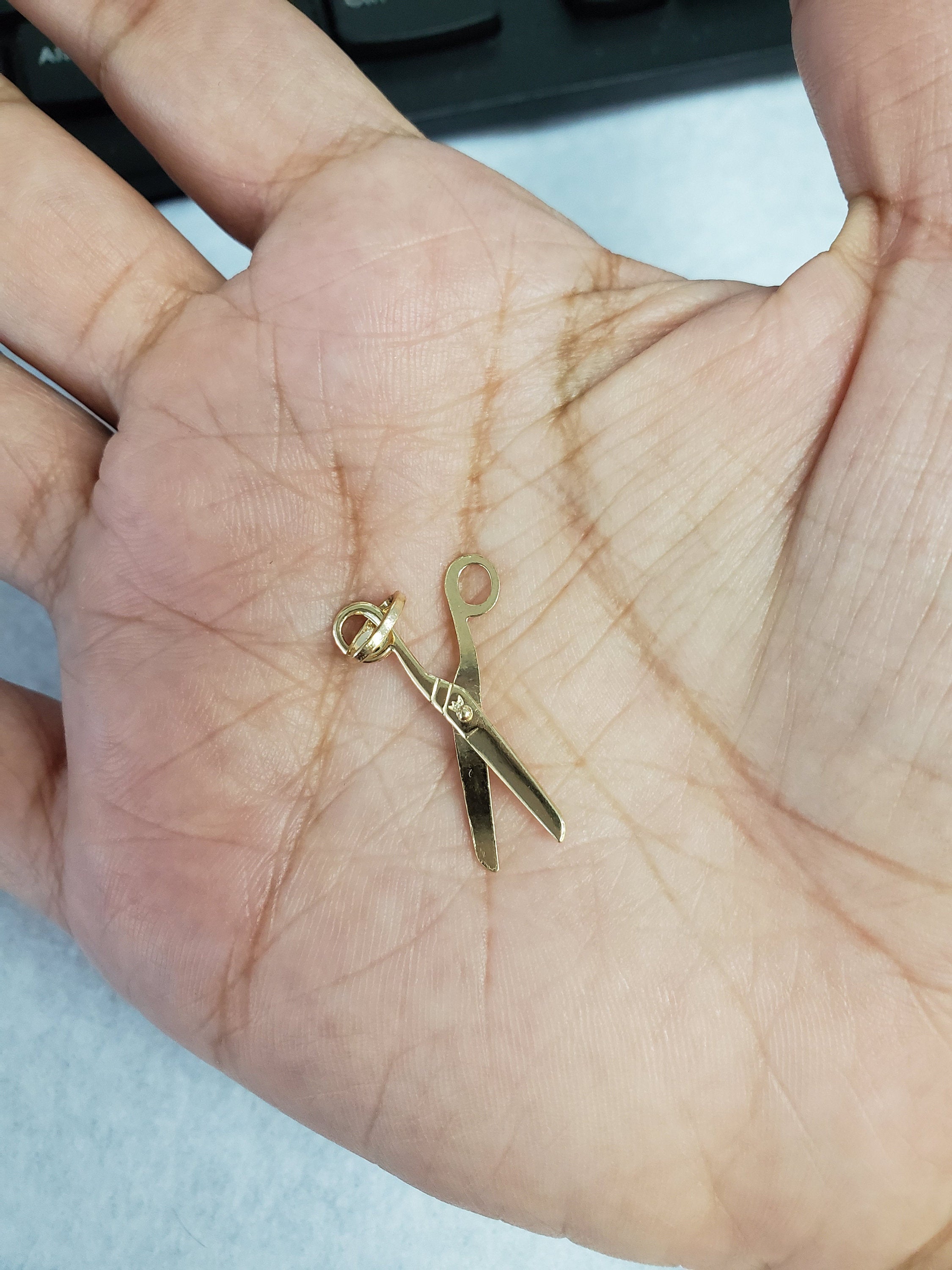 14k Yellow Gold Hairdresser Scissor Charm Pendant - Perfect Gift for Stylists, Barbers & Beauty Professionals - Salon Jewelry for Special Occasions
