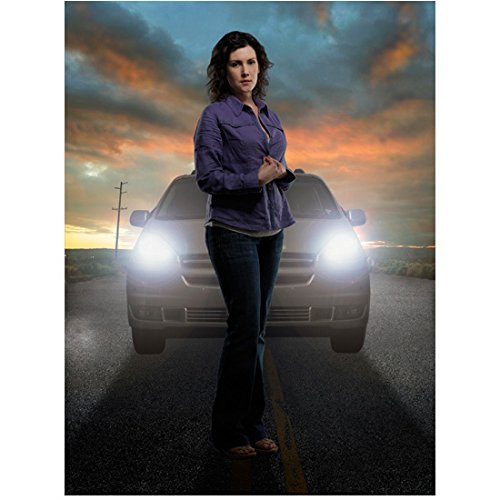 Melanie Lynskey as Wendy Patrakas 8x10 Inch Photo - Signed Autograph Collectible for Fans, Movie Memorabilia, Home Theater Decor, Gift for Yellowjackets TV Show Enthusiasts