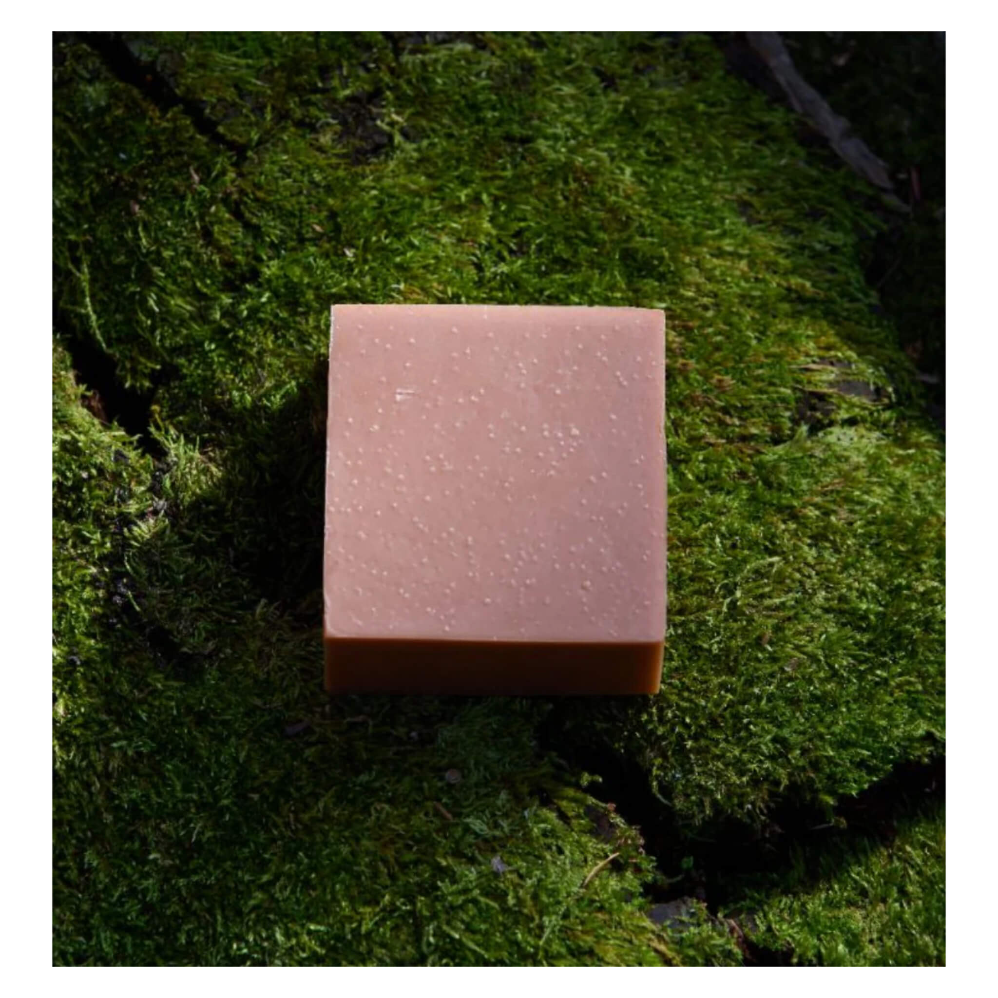 Natural Juniper Soap Bar for Men & Women - Organic, Handmade, Vegan - Refreshing & Invigorating Scent for Daily Skincare & Aromatherapy