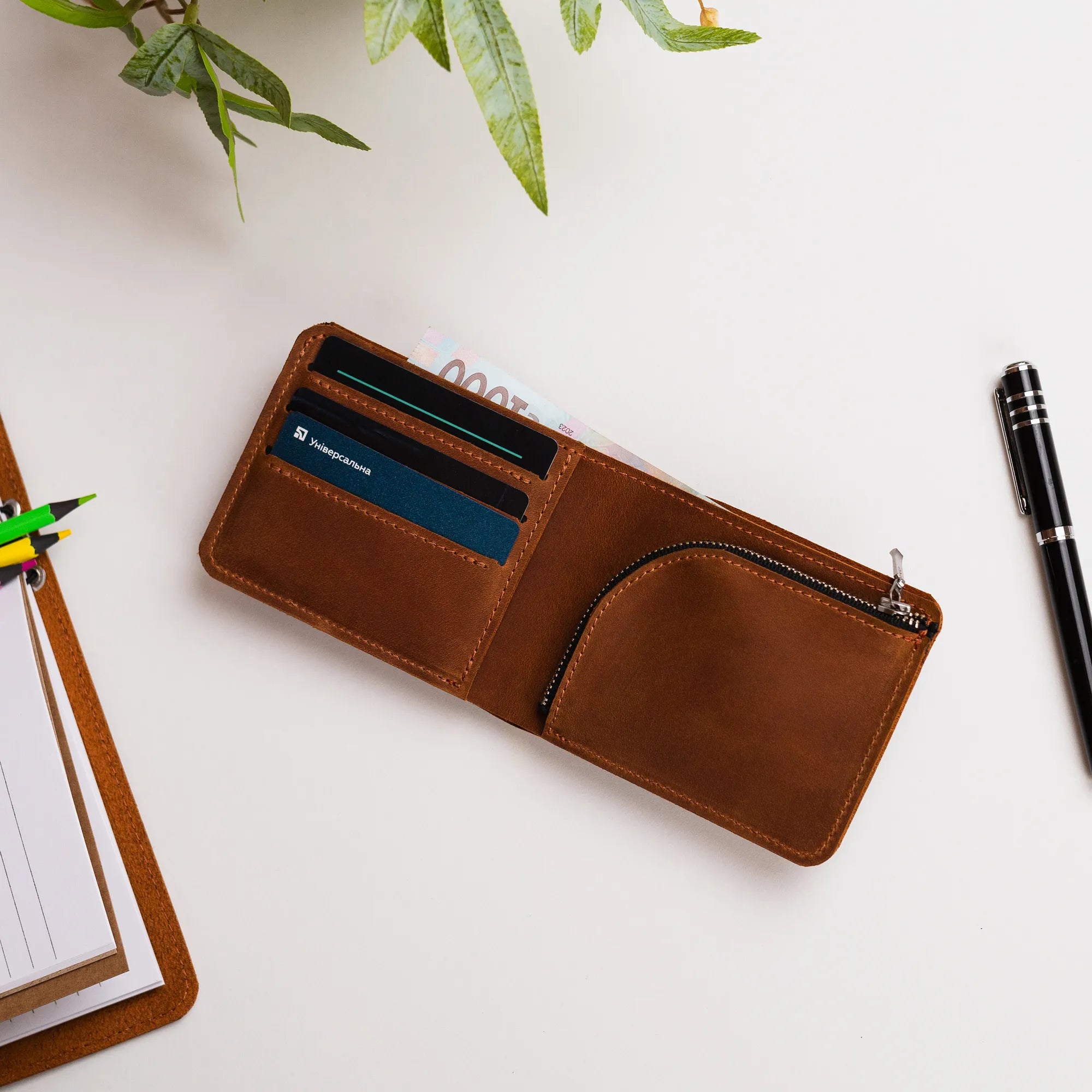 Personalized Leather Wallet for Men & Women - Custom Engraved RFID Blocking Bifold Wallet - Perfect Gift for Dad, Husband, Boyfriend - Ideal for Travel, Business & Everyday Use